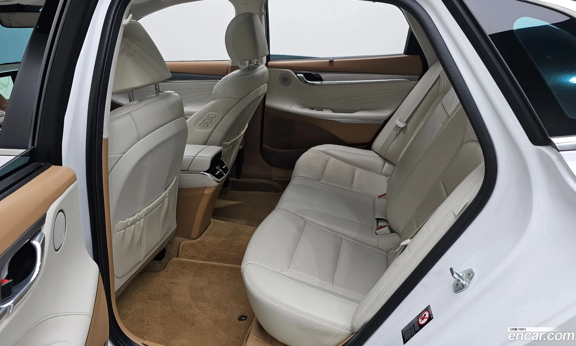 Hyundai Grandeur IG Hybrid 2019 — 16