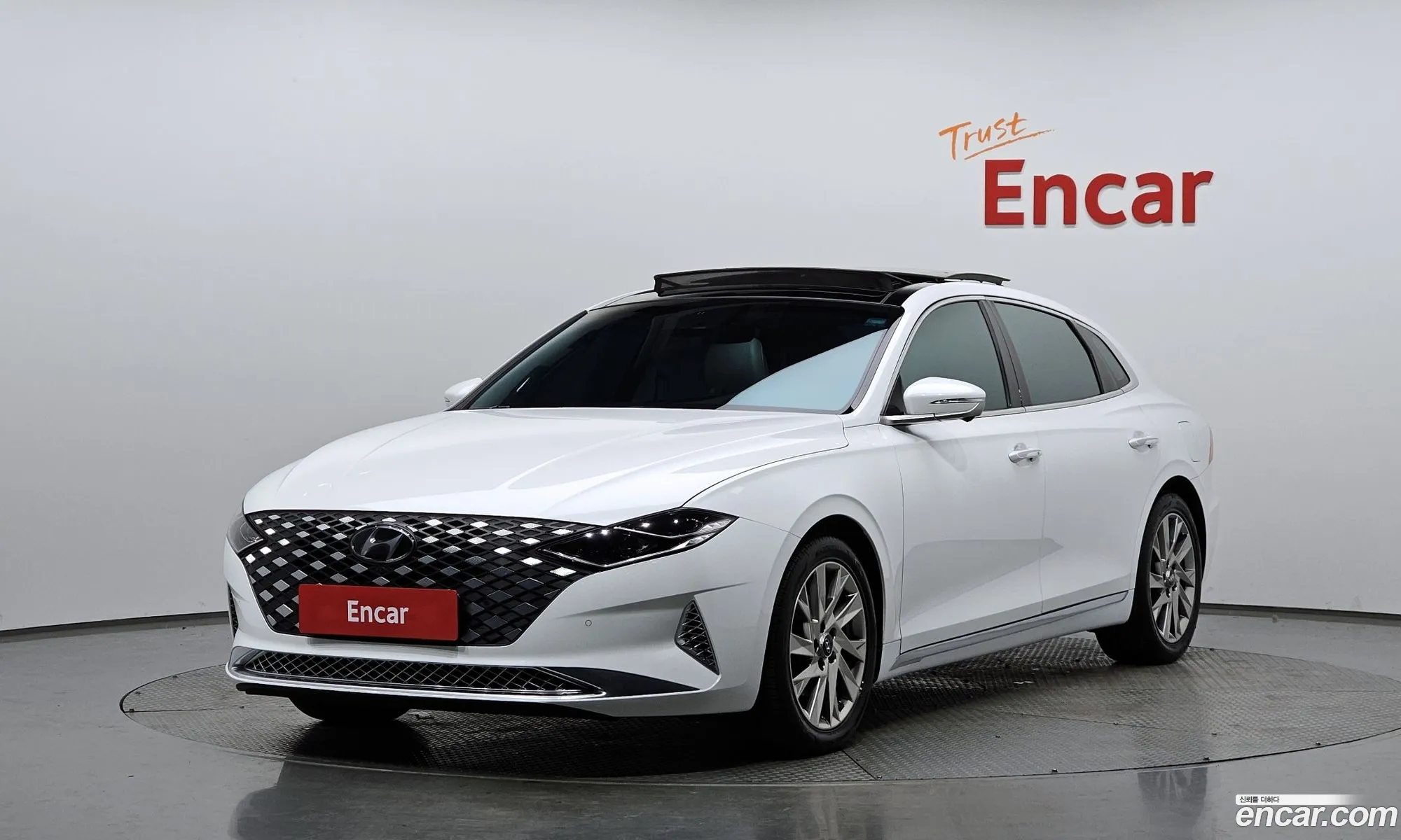 Hyundai Grandeur IG Hybrid 2019 — 4