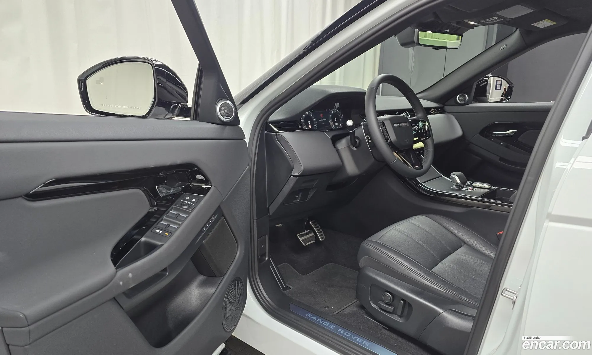 Land Rover Range Rover Evoque 2024 SALZA2BX2RH264015 — 6