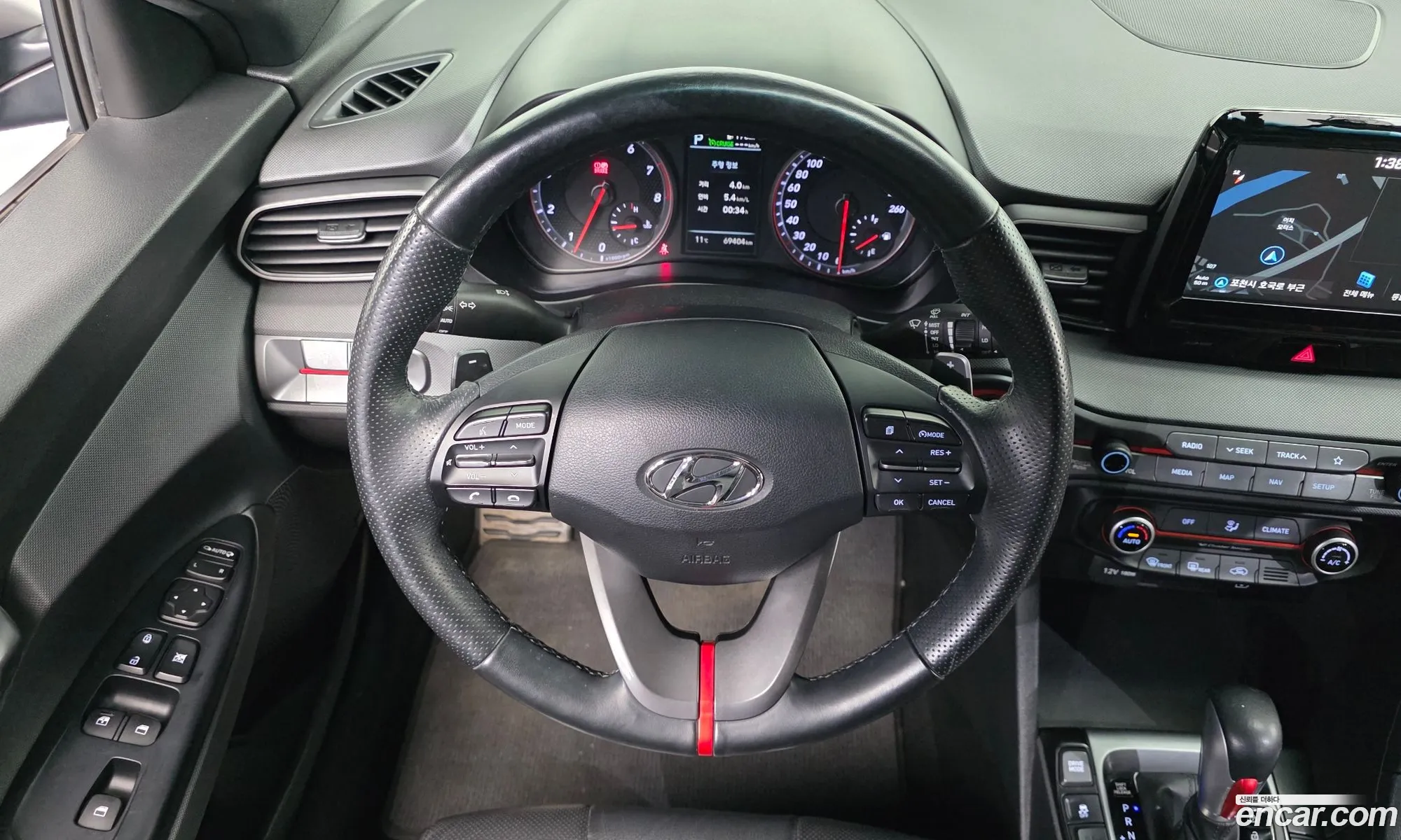 Hyundai Veloster 2019 — 17