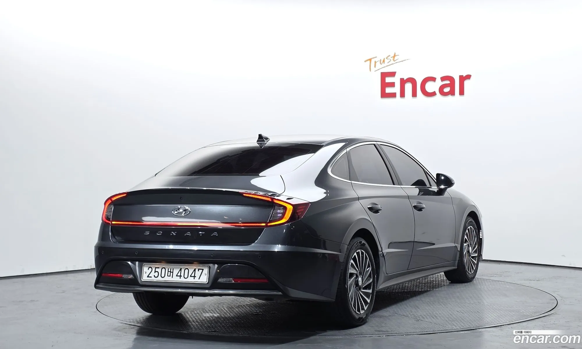 Hyundai Sonata Hybrid 2021 — 16