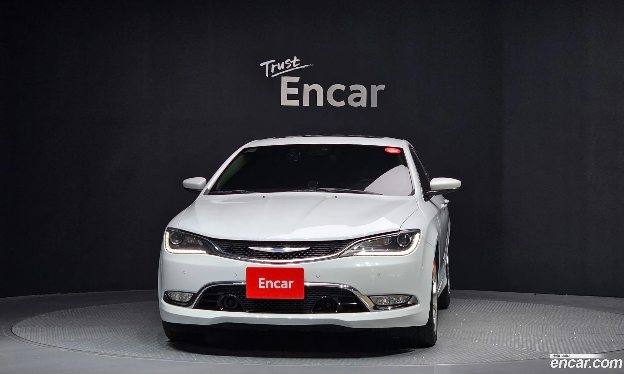 Chrysler 200 2015 1C3CCCCB7FN697329 — 3