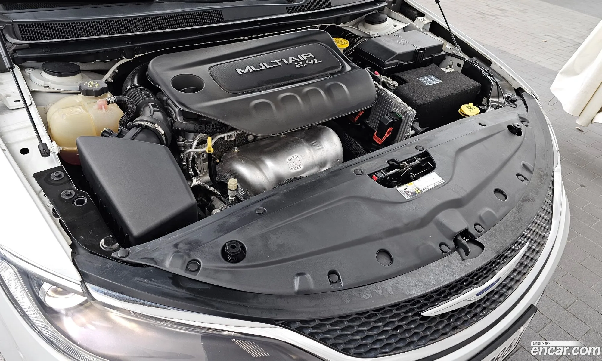 Chrysler 200 2015 1C3CCCCB7FN697329 — 18