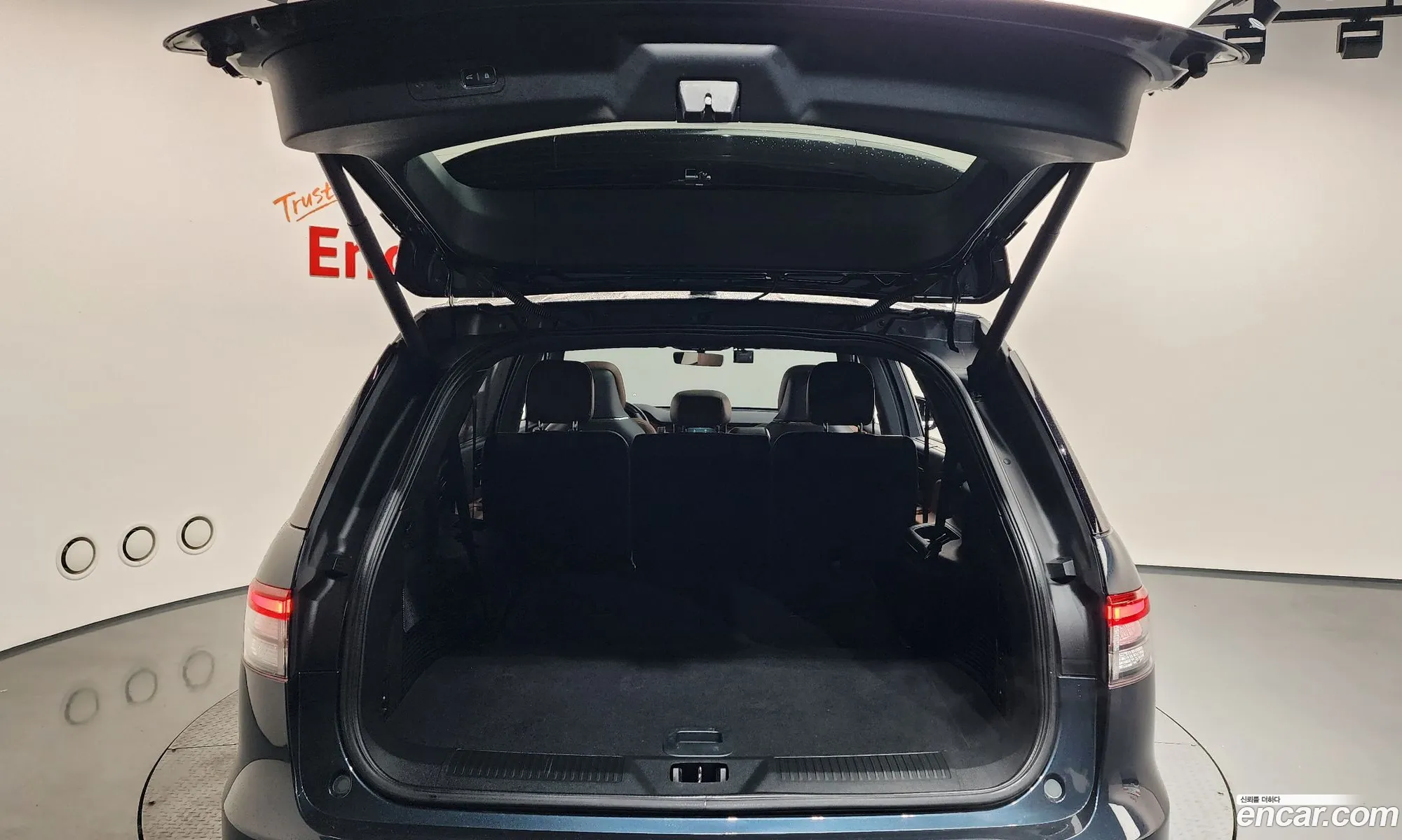 Lincoln Aviator 2023 5LM5J7XC9PGL16258 — 14