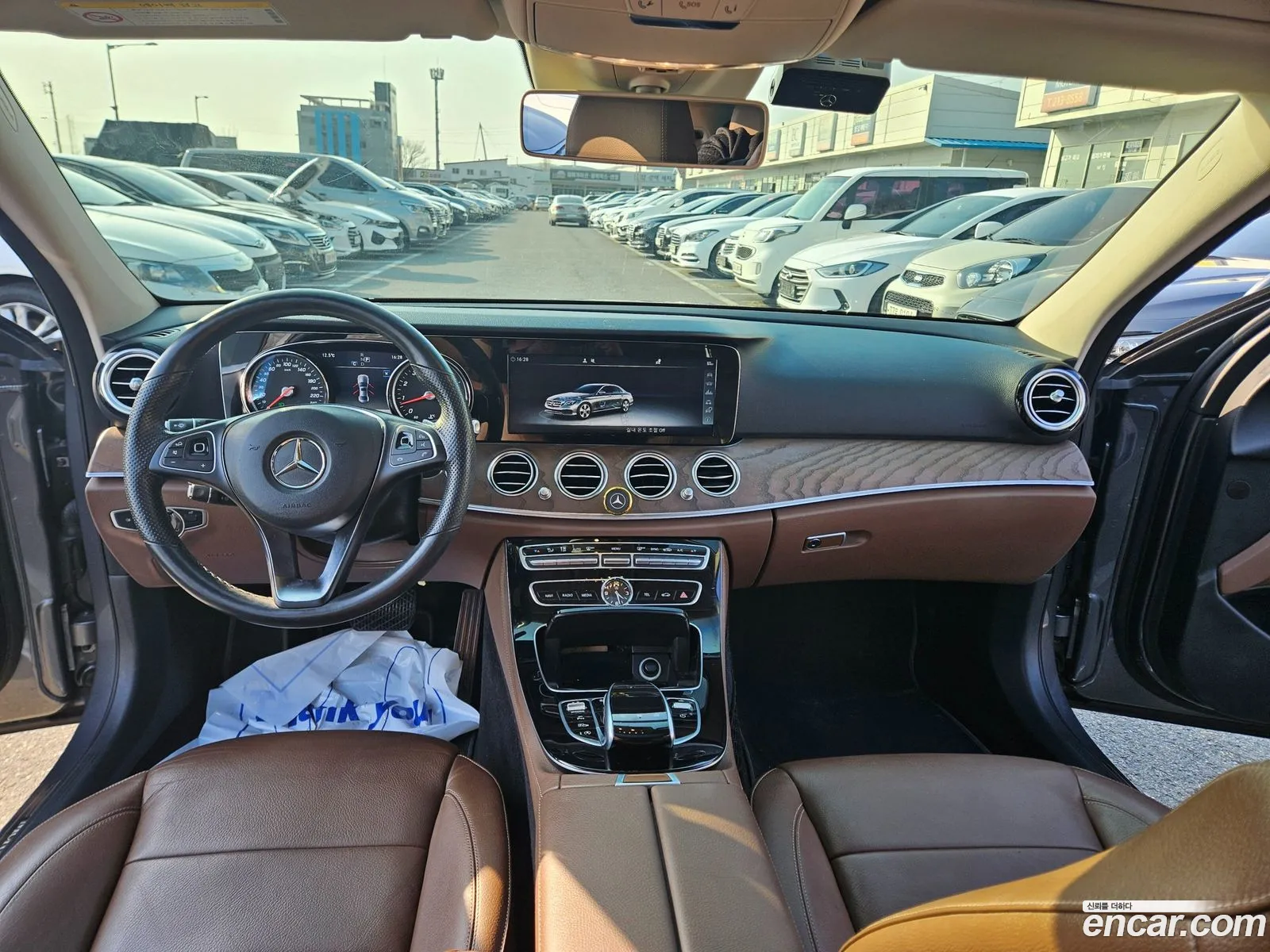Mercedes-Benz E-Class W213 2018 — 15