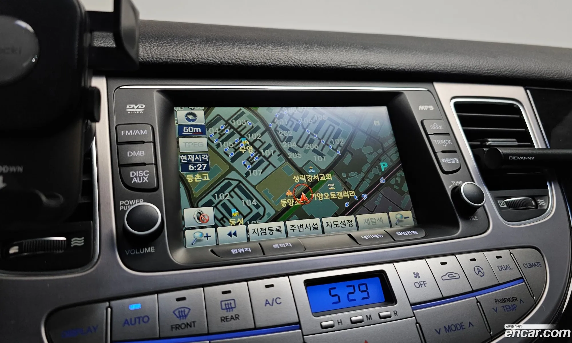 Hyundai Genesis 2011 — 14