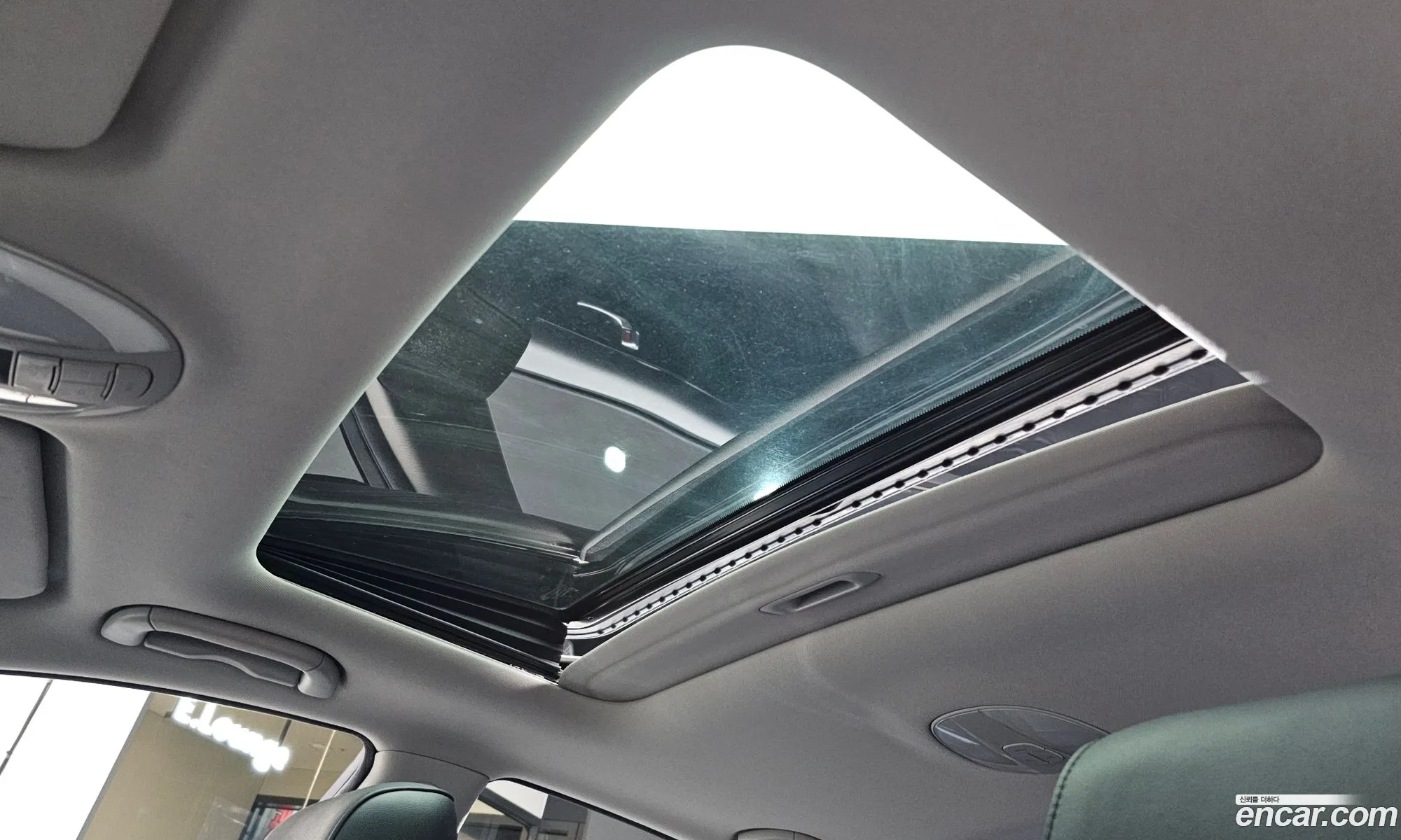 Hyundai Genesis 2011 — 11