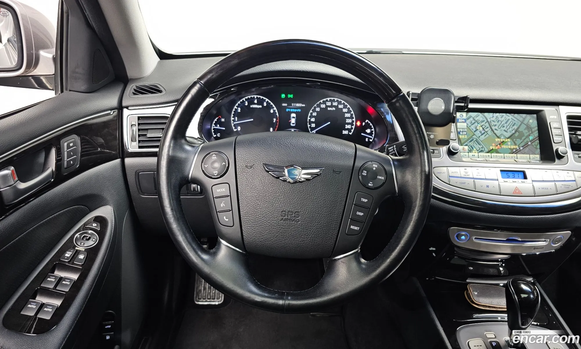 Hyundai Genesis 2011 — 16