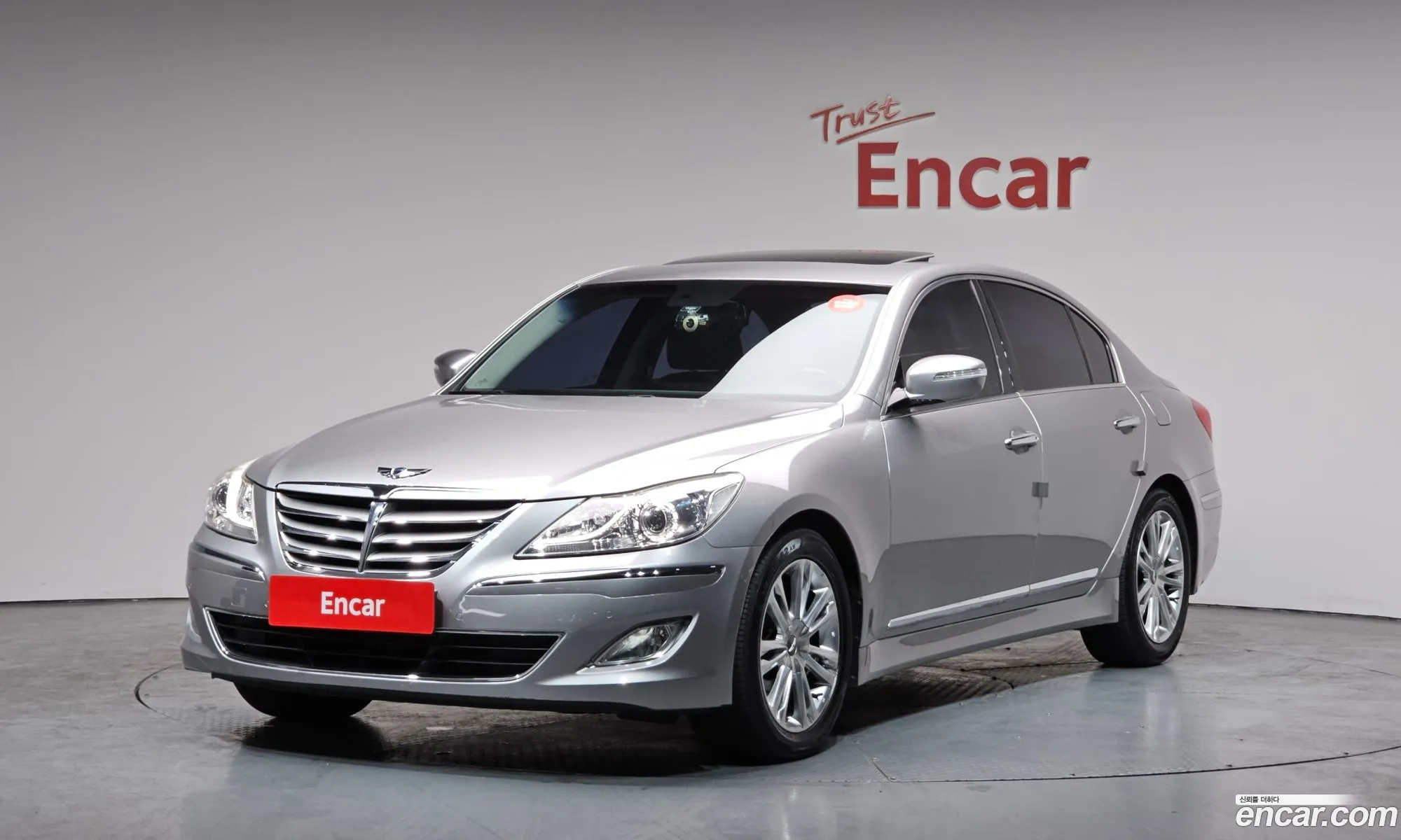 Hyundai Genesis 2011 — 12