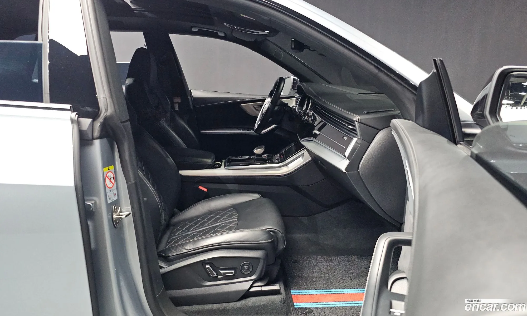 Audi Q8 2023 WAUZZZF14PD002478 — 11