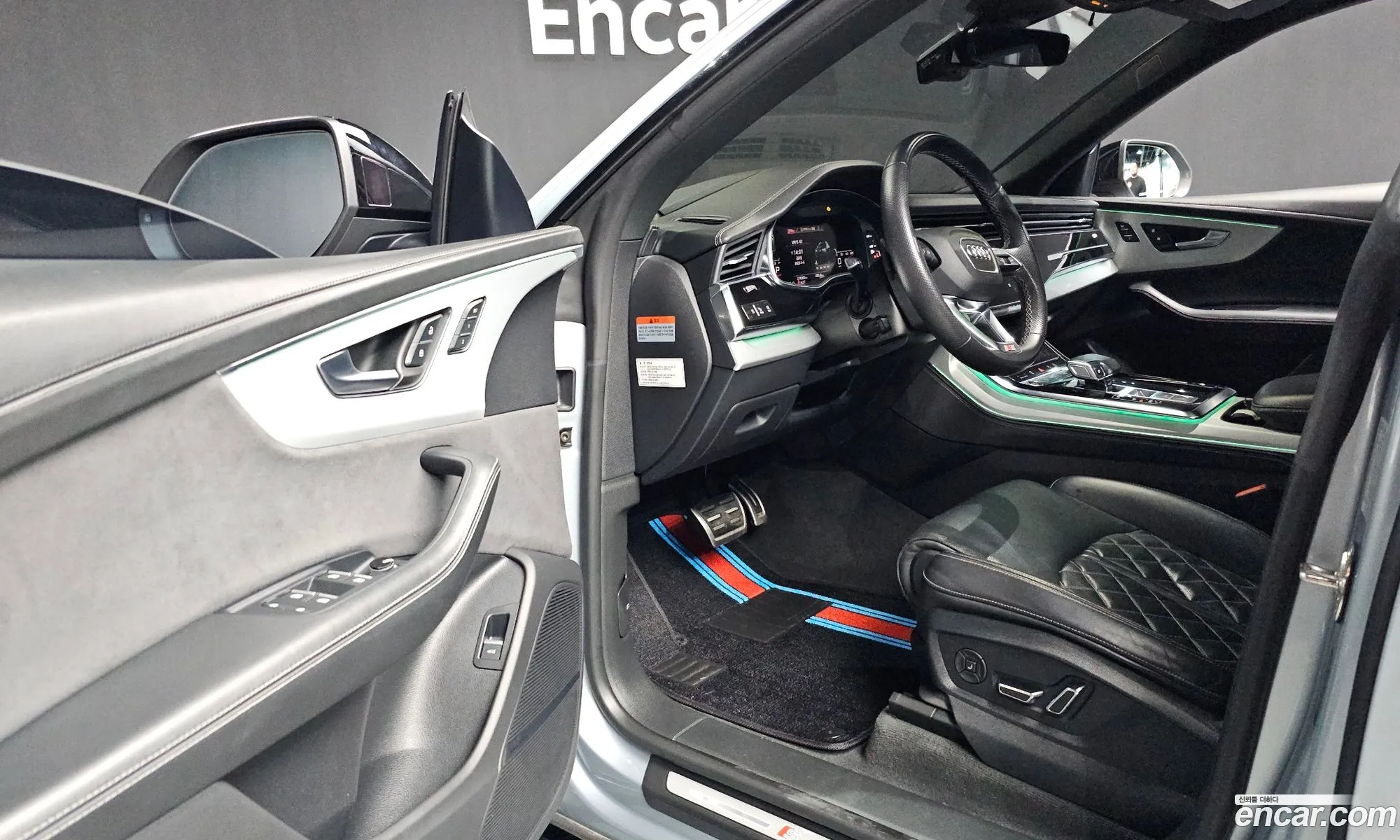Audi Q8 2023 WAUZZZF14PD002478 — 10