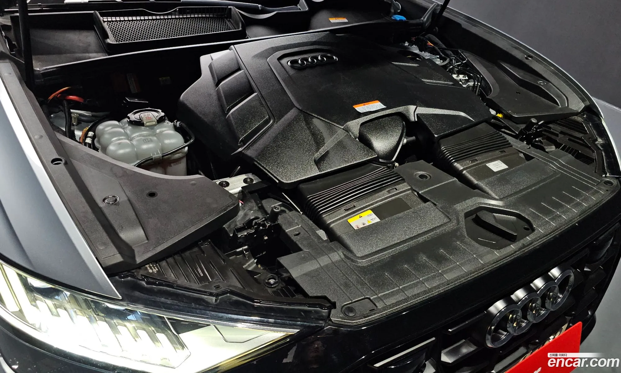 Audi Q8 2023 WAUZZZF14PD002478 — 7
