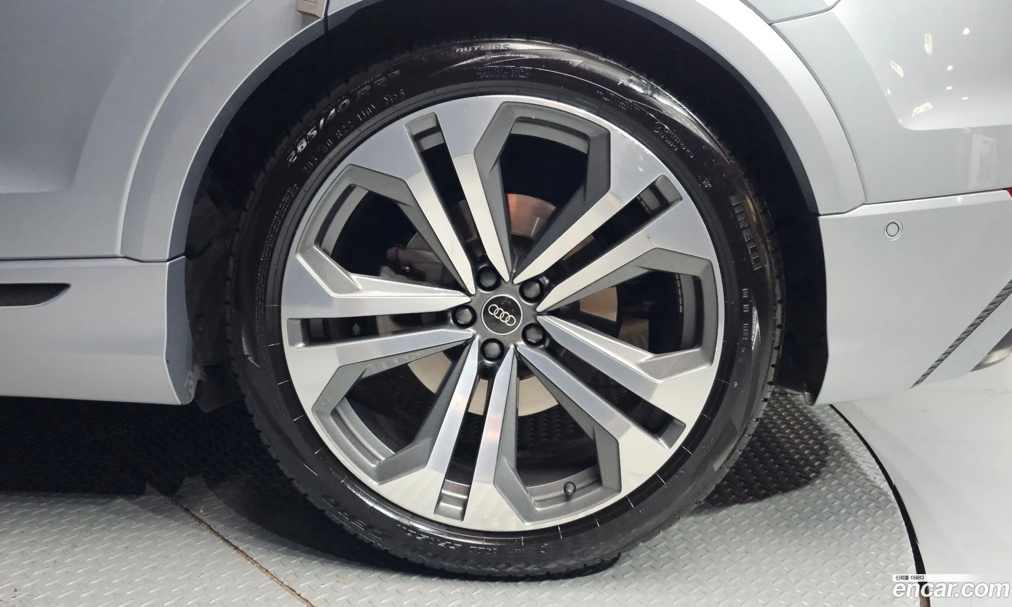 Audi Q8 2023 WAUZZZF14PD002478 — 12