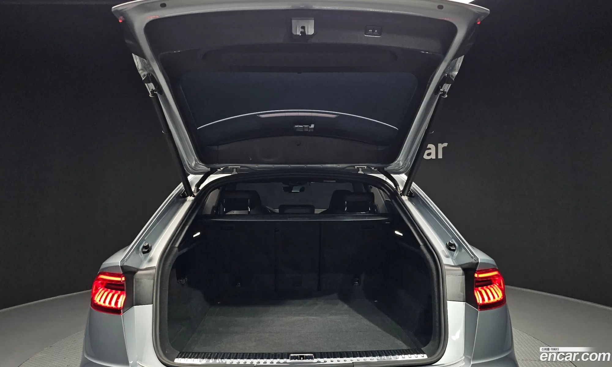 Audi Q8 2023 WAUZZZF14PD002478 — 19