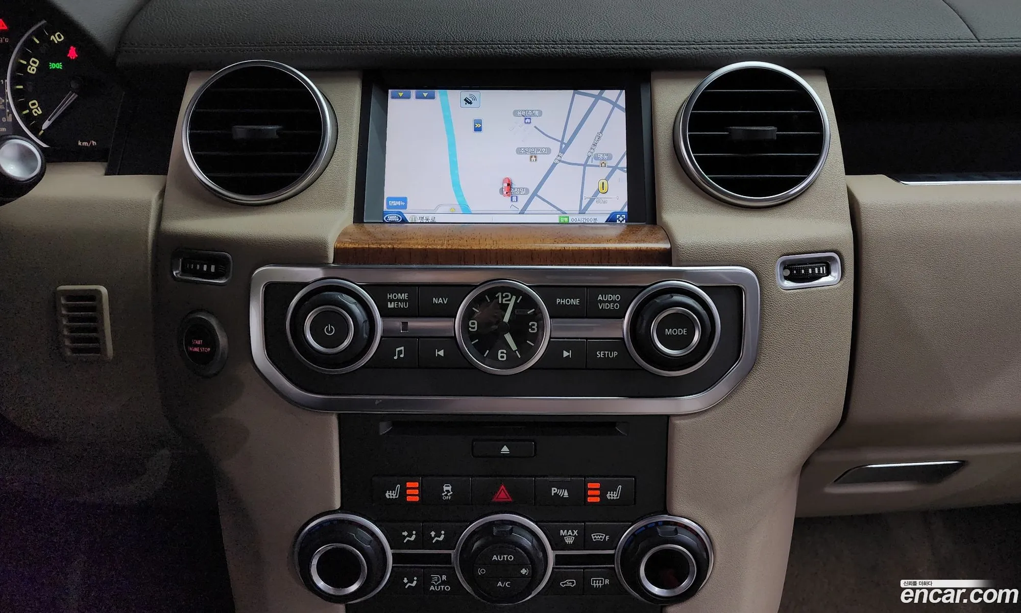 Land Rover Discovery 4 2016 — 17