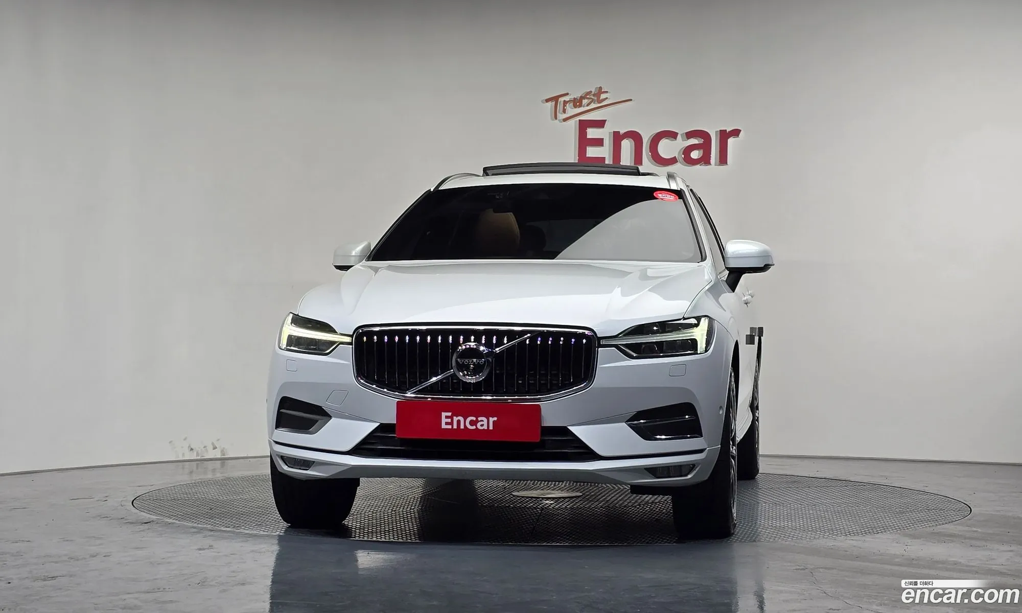 Volvo XC60 2017 YV1UZA8ACJ1012063 — 14