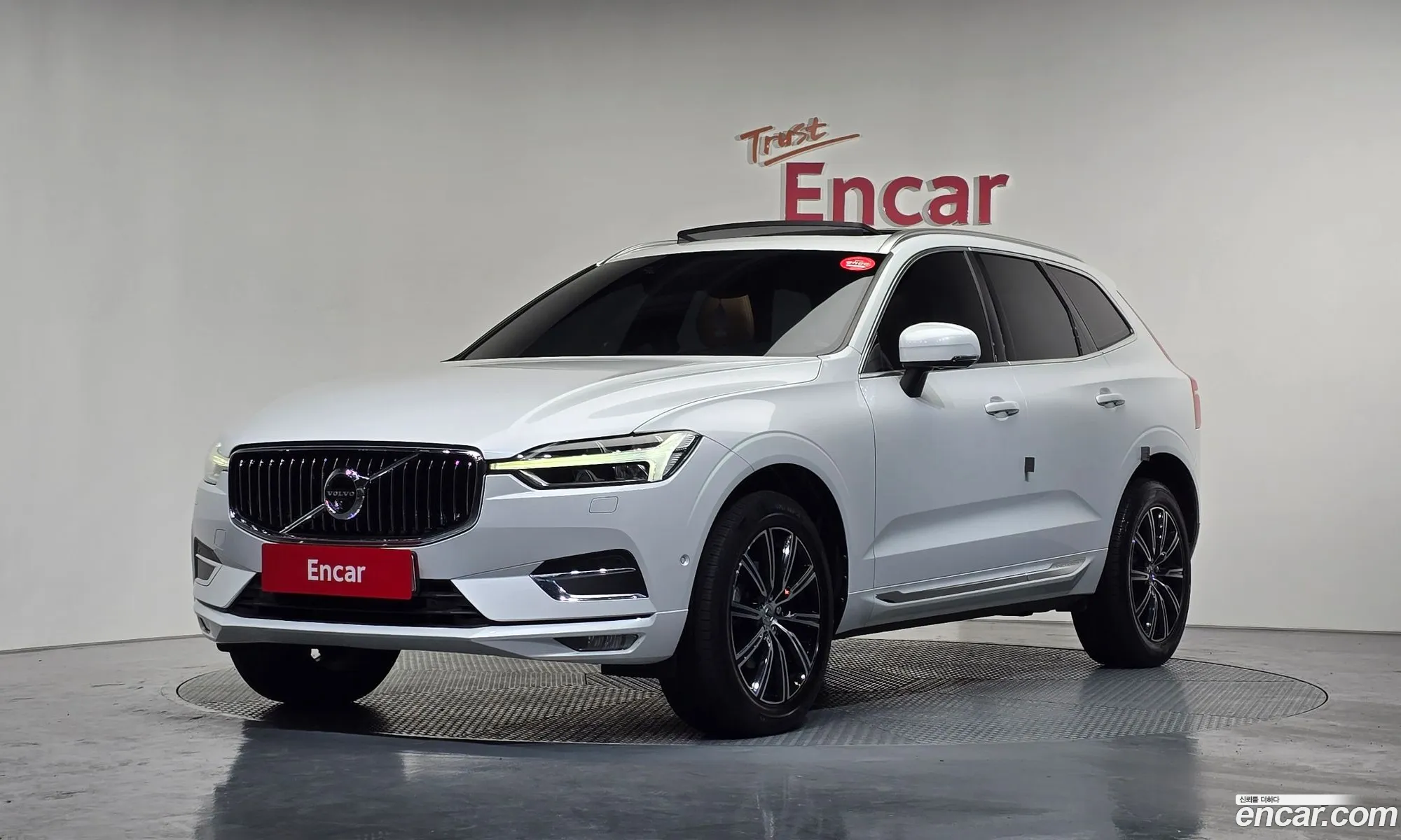 Volvo XC60 2017 YV1UZA8ACJ1012063 — 7