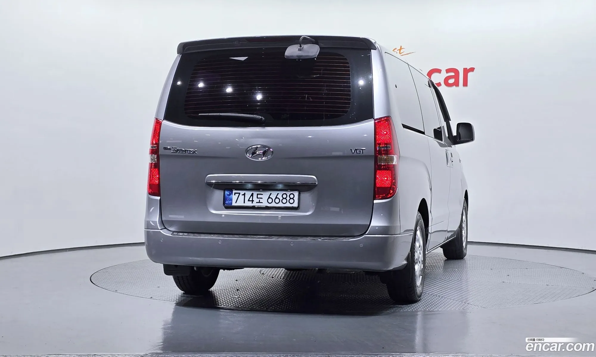 Hyundai Grand Starex 2015 — 18