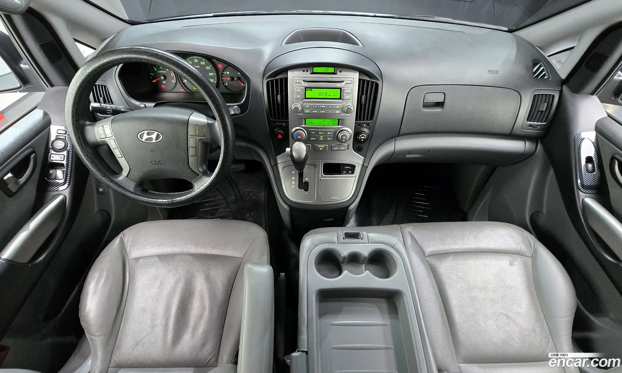 Hyundai Grand Starex 2015 — 11
