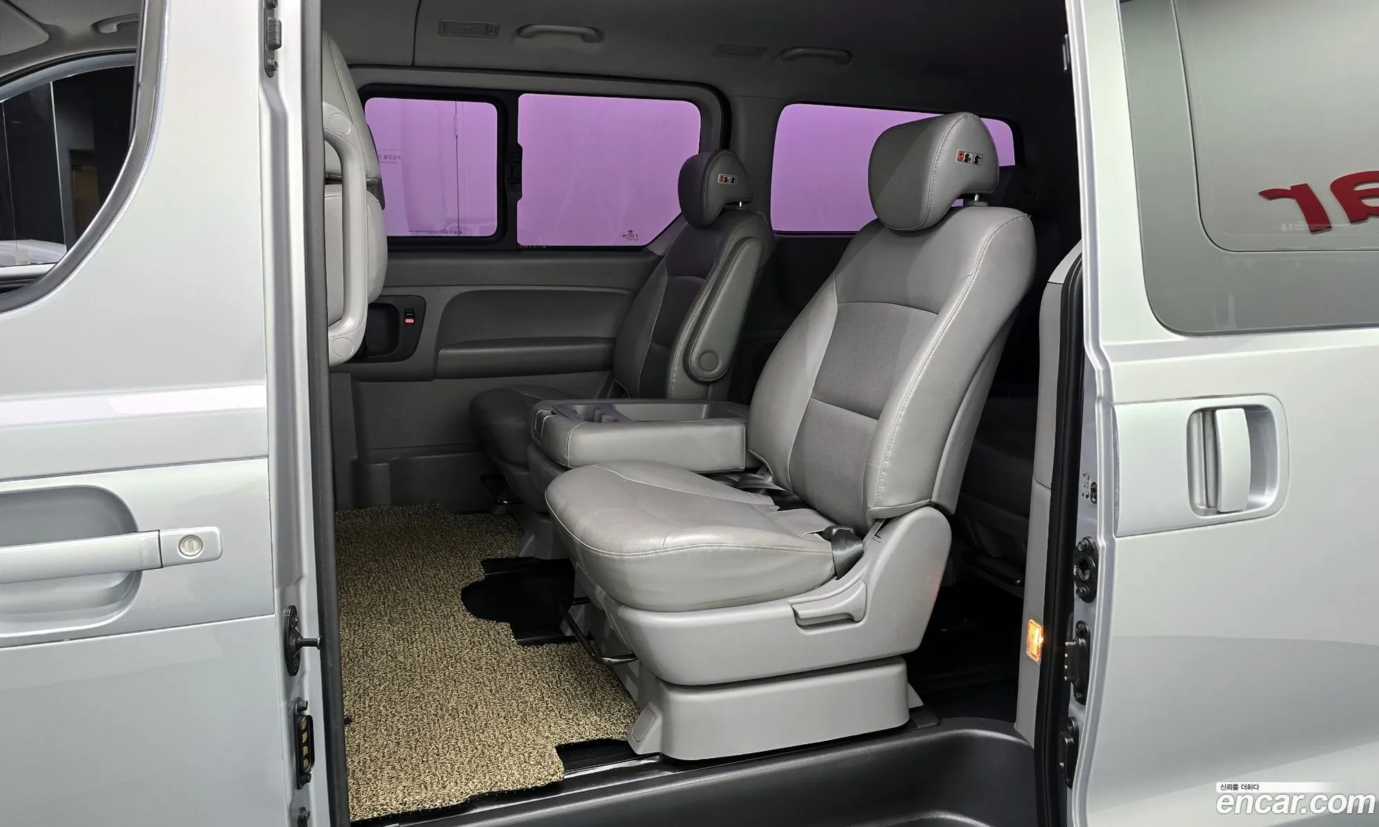 Hyundai Grand Starex 2015 — 13