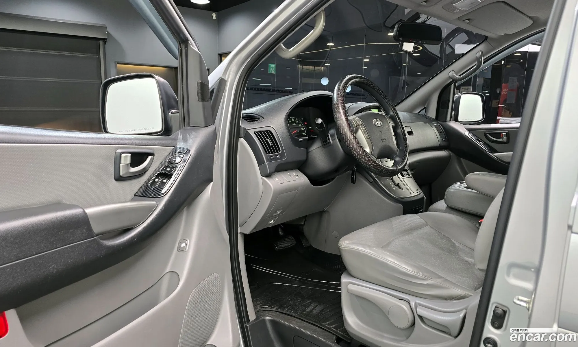 Hyundai Grand Starex 2015 — 15