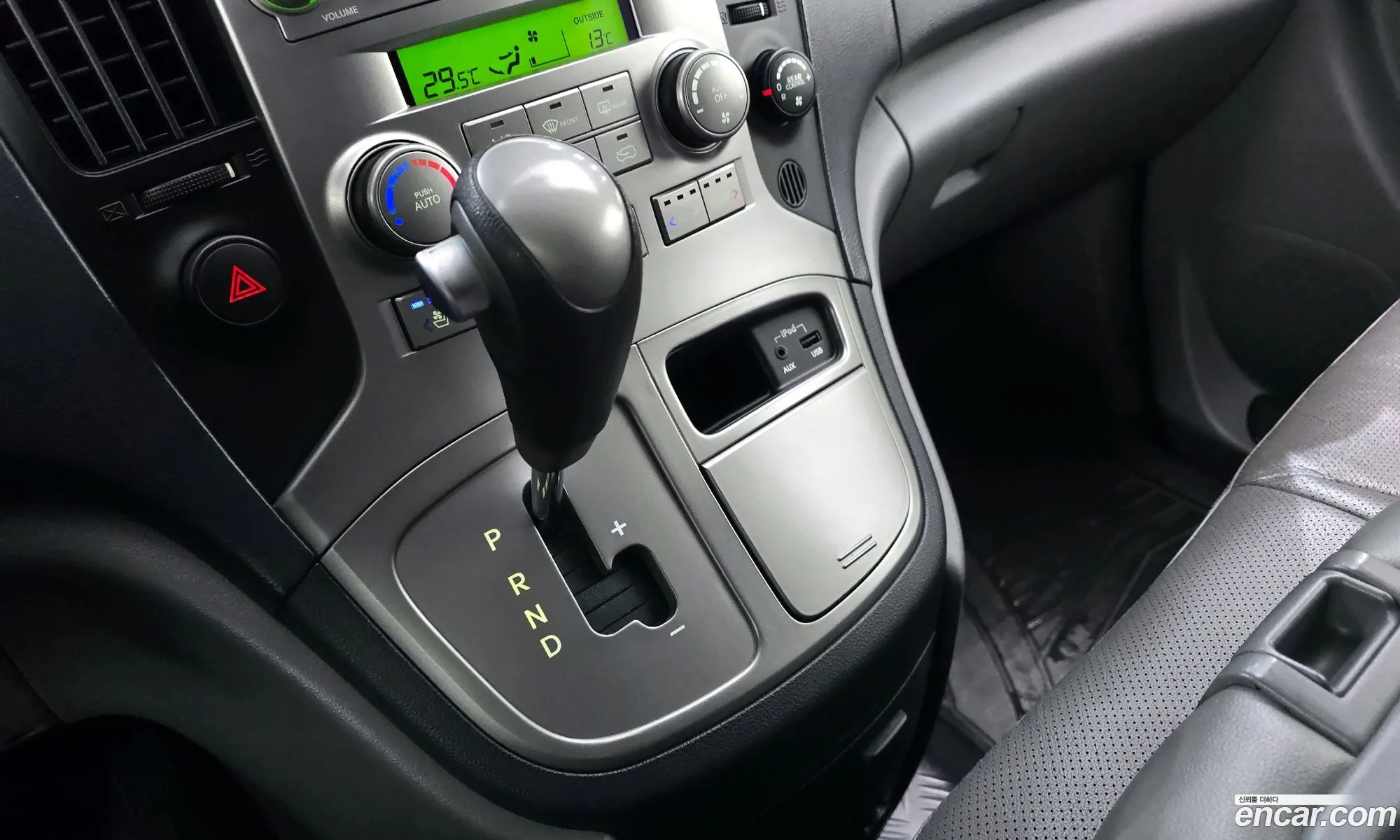 Hyundai Grand Starex 2015 — 4