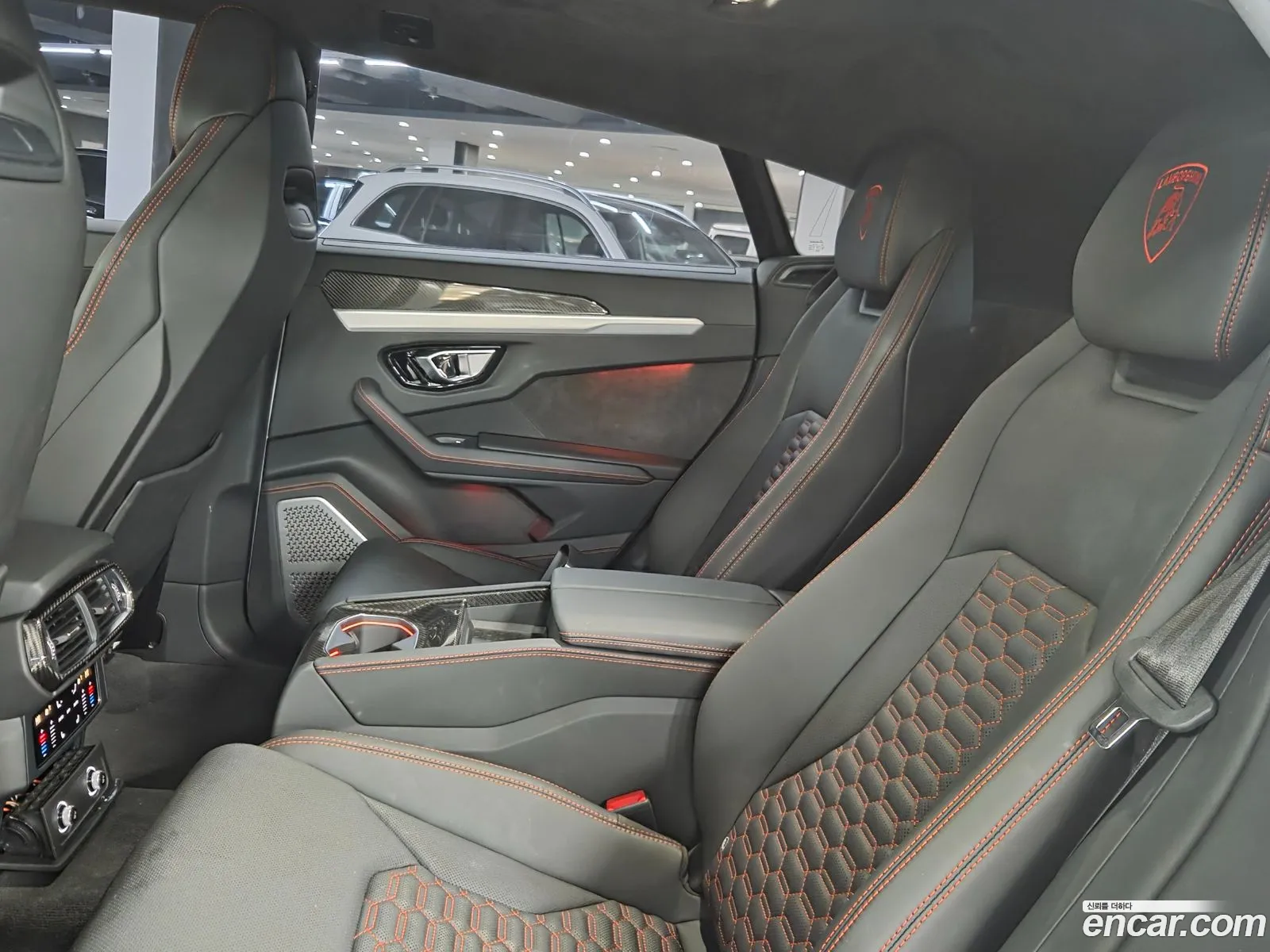 Lamborghini Urus 2020 — 11
