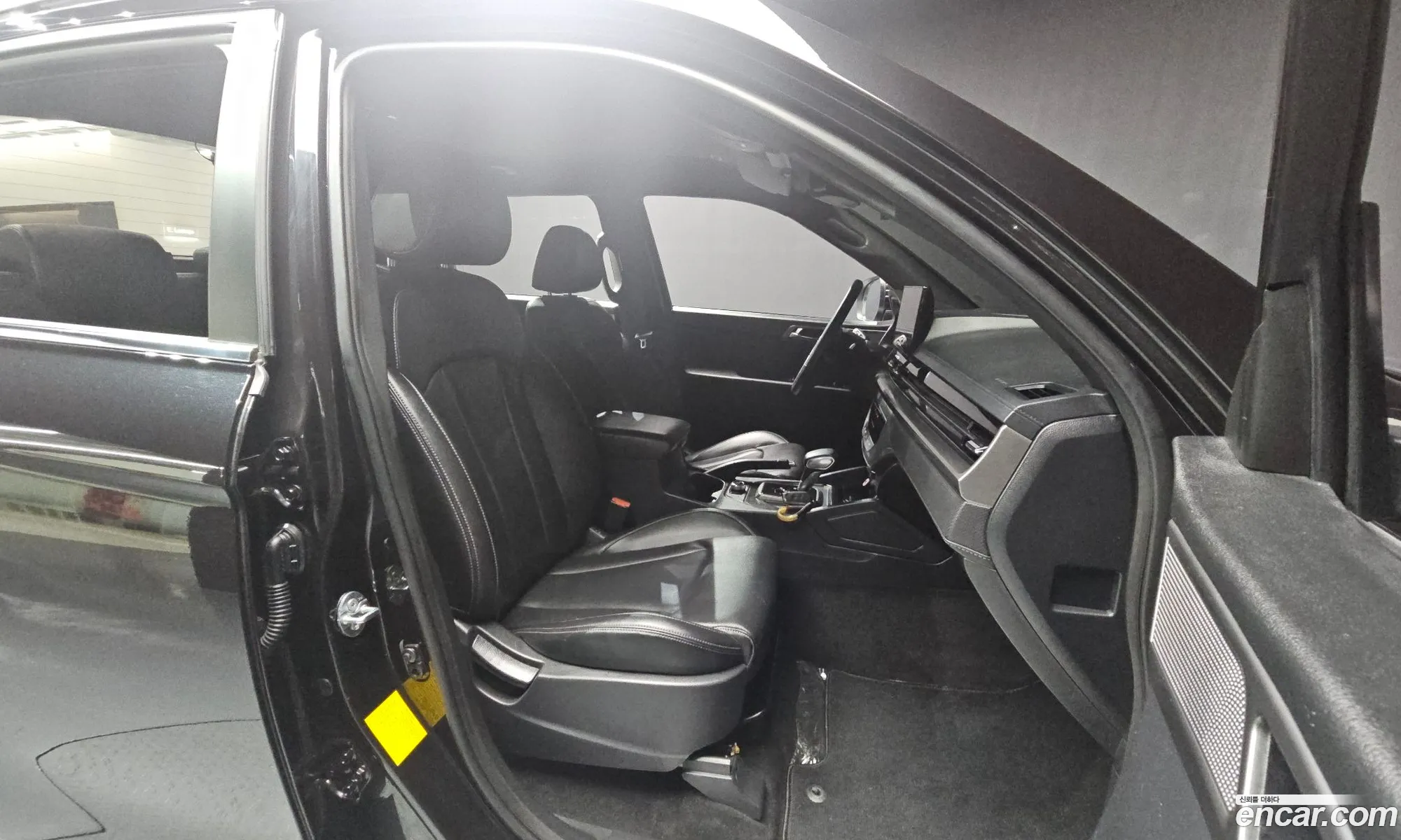 KG Mobility (SsangYong) Rexton Sports Khan