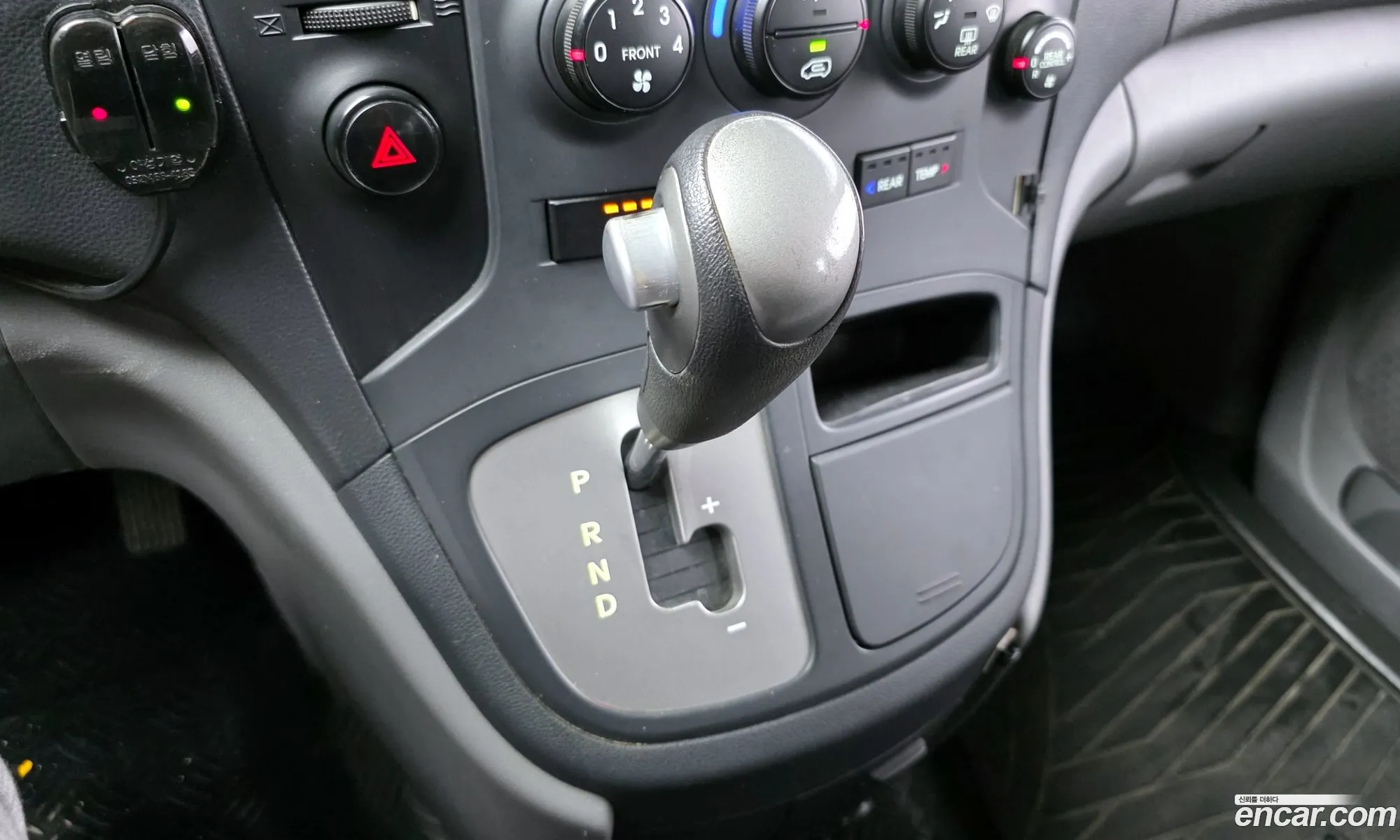 Hyundai Grand Starex 2014 — 10