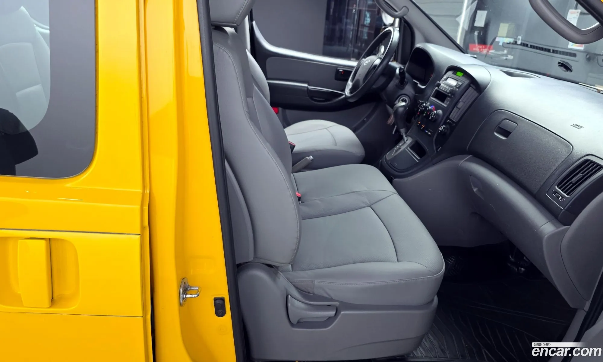 Hyundai Grand Starex 2014 — 13