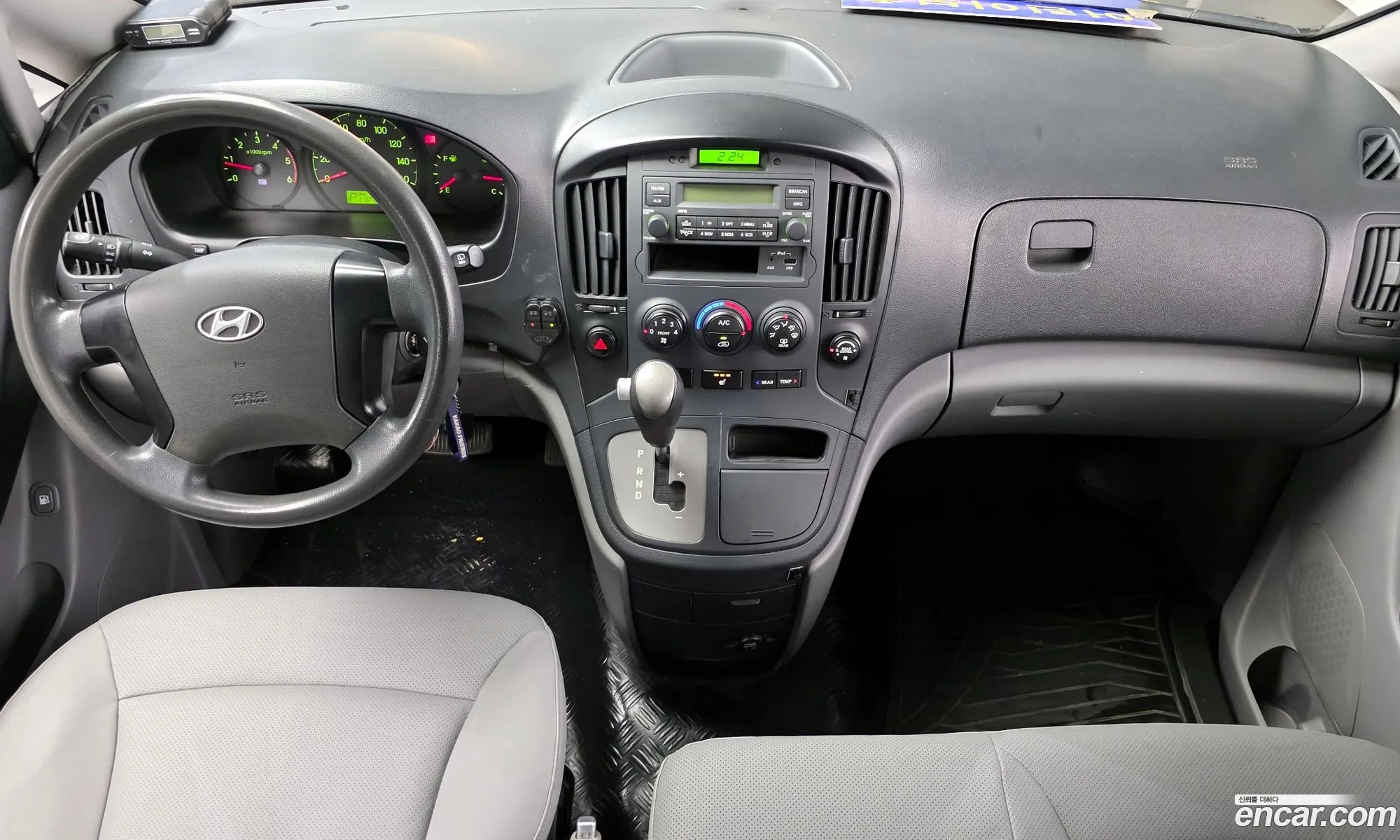 Hyundai Grand Starex 2014 — 17