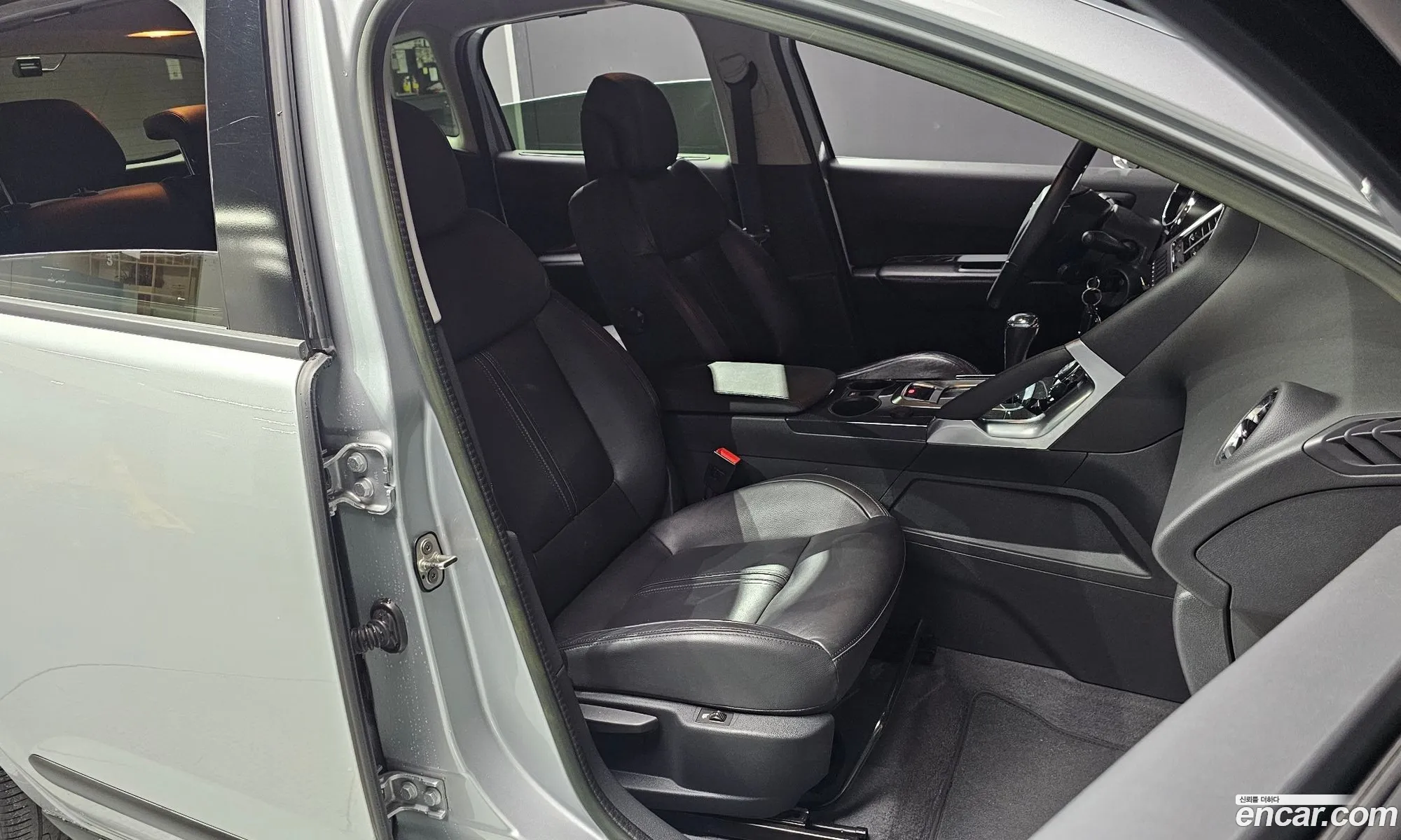 Peugeot 3008 2014 VF30URHHAFS003027 — 17