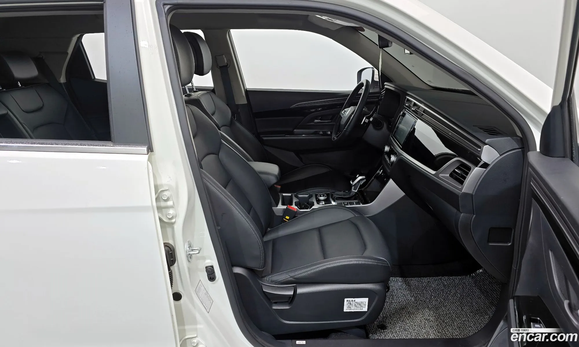KG Mobility (SsangYong) Beautiful Korando 2024 — 7