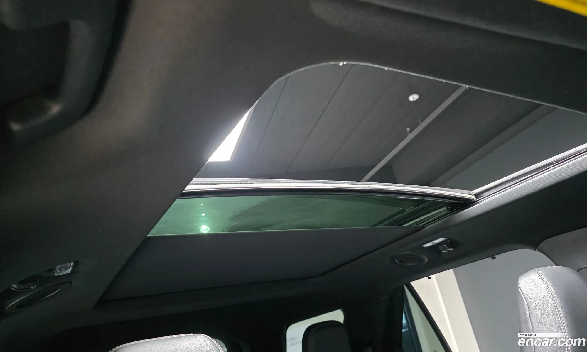 Ford Explorer 6th Gen 2020 1FMSK8FH4LGB58752 — 10