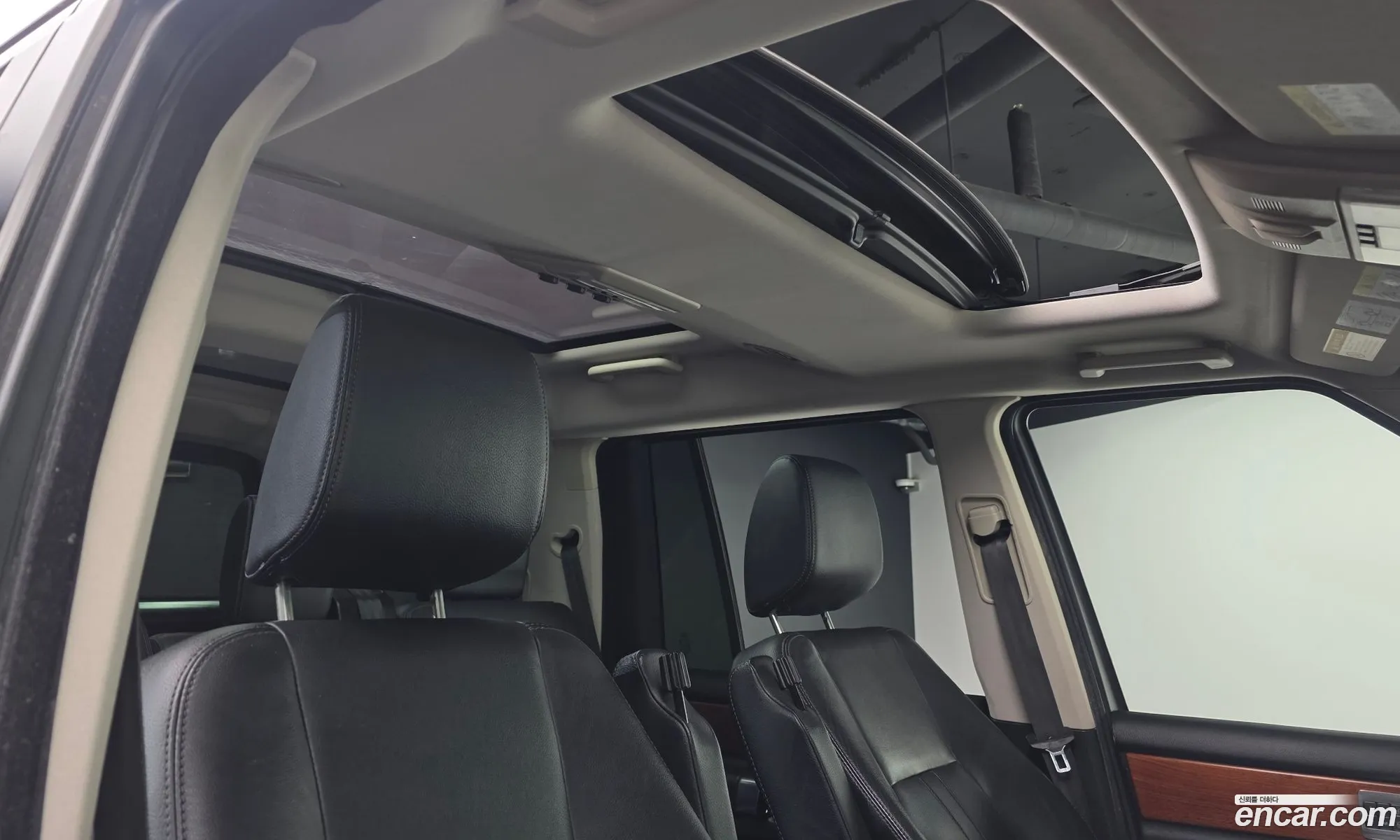 Land Rover Discovery 4 2013 SALLAAAG6DA689134 — 4