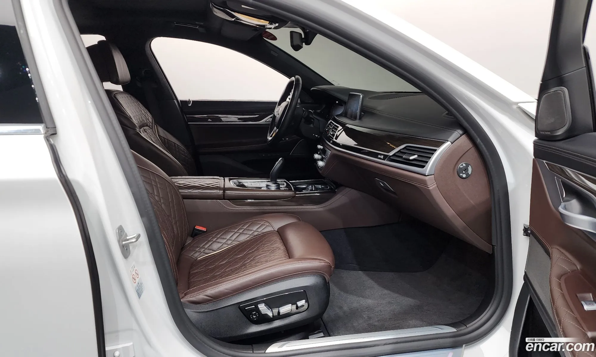 BMW 7 Series 2022 — 8
