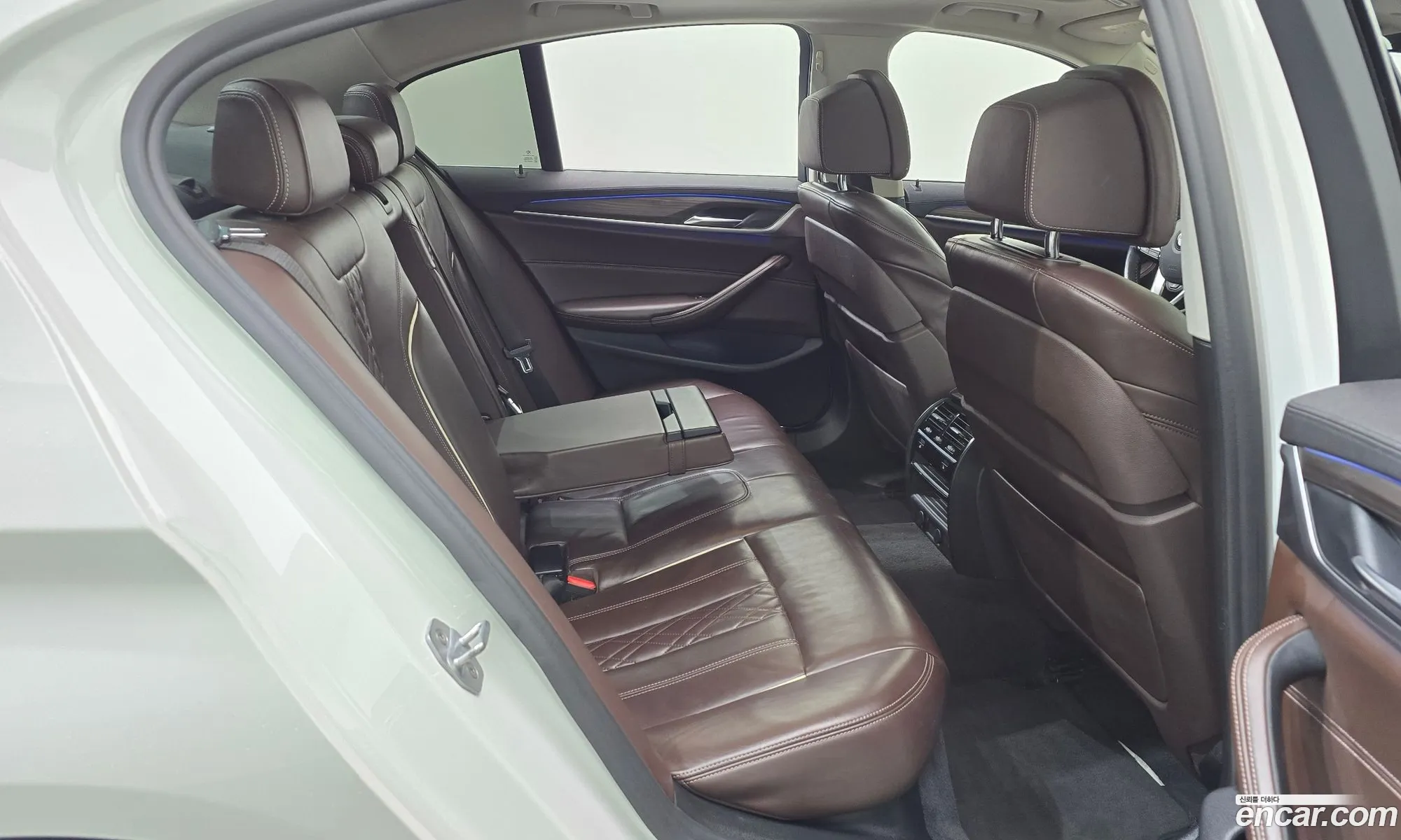 BMW 5 Series 2018 WBAJC5105JG861963 — 10
