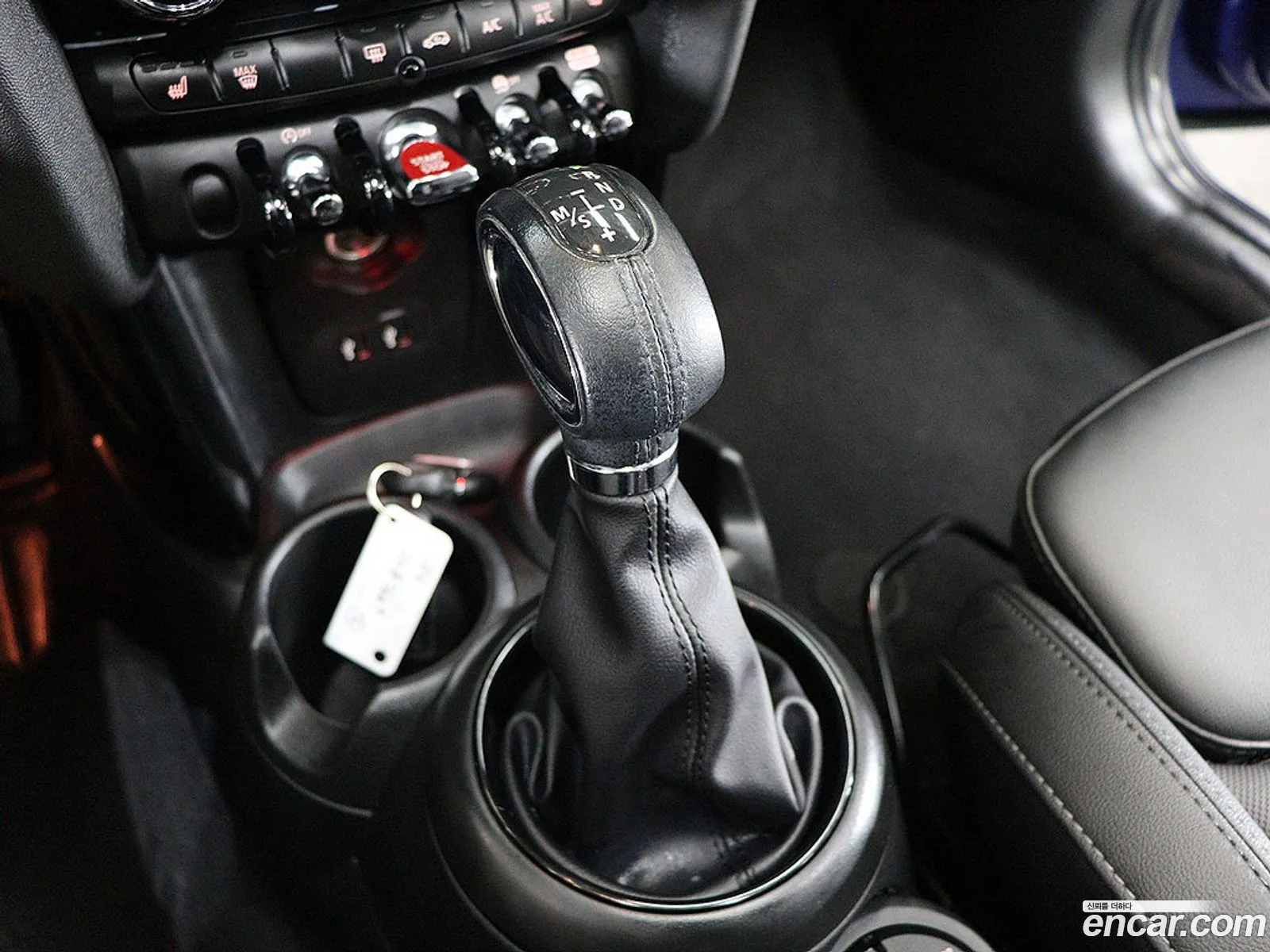 Mini Cooper 2019 — 16