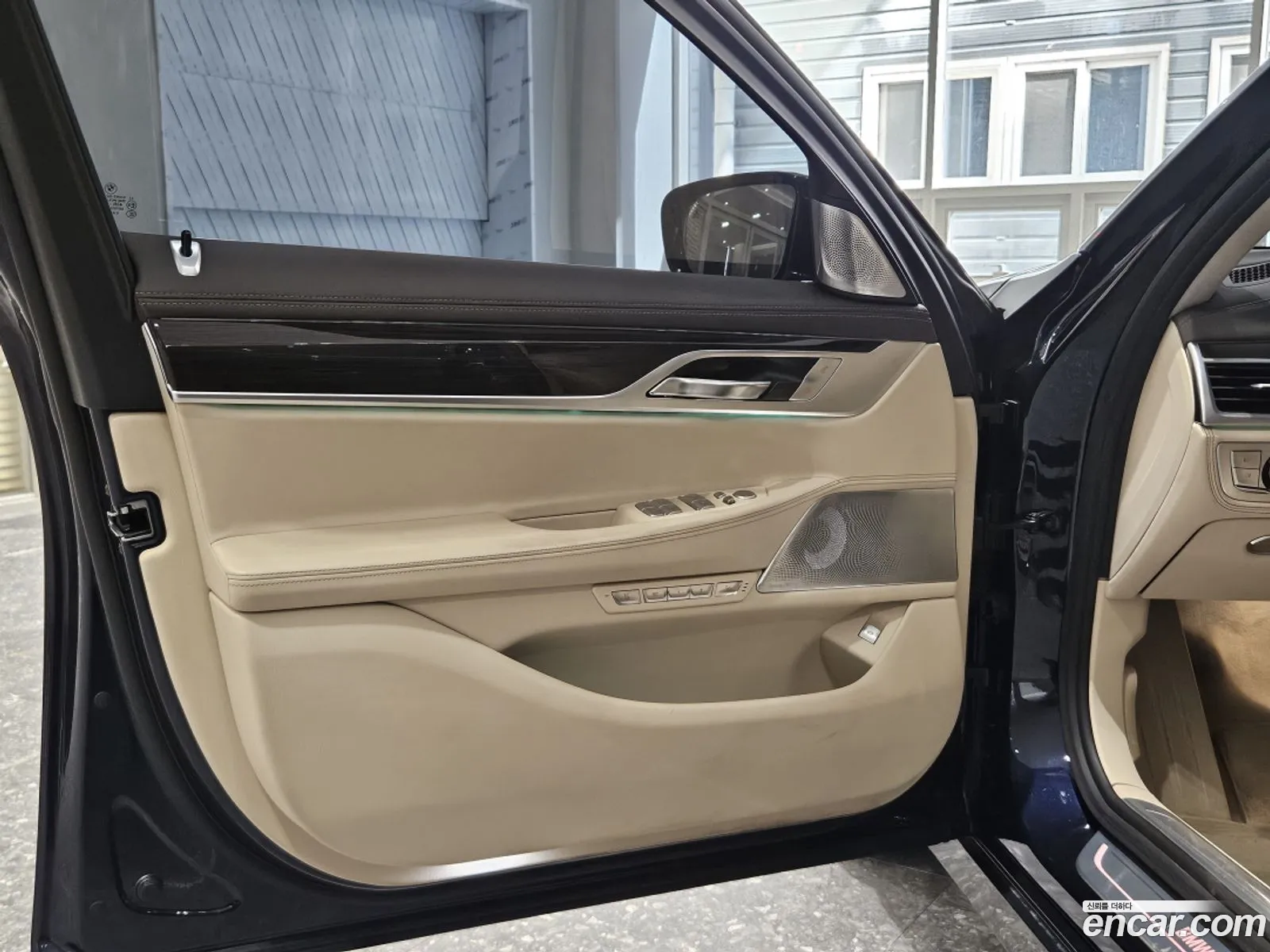 BMW 7 Series 2015 — 12