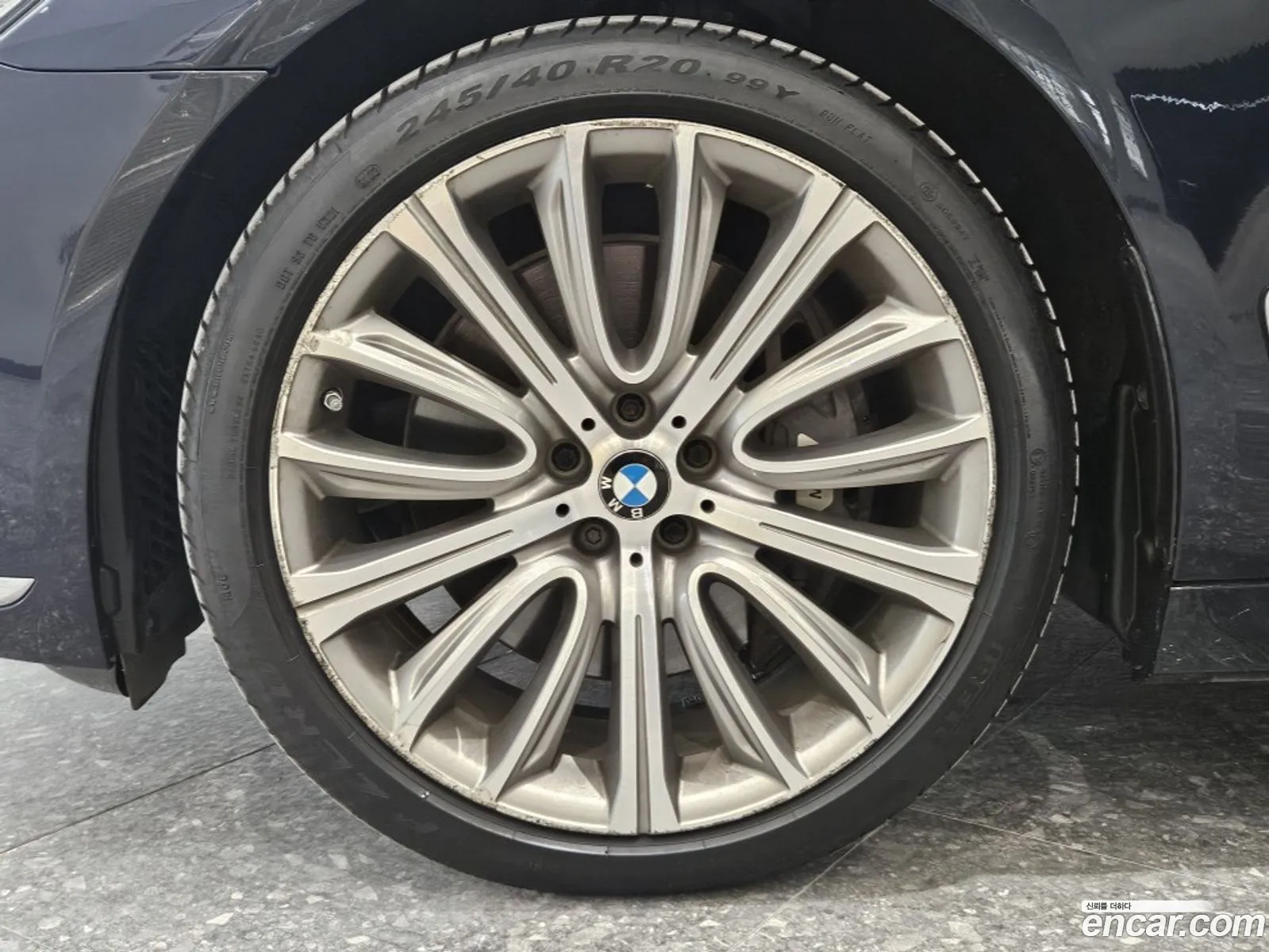 BMW 7 Series 2015 — 18