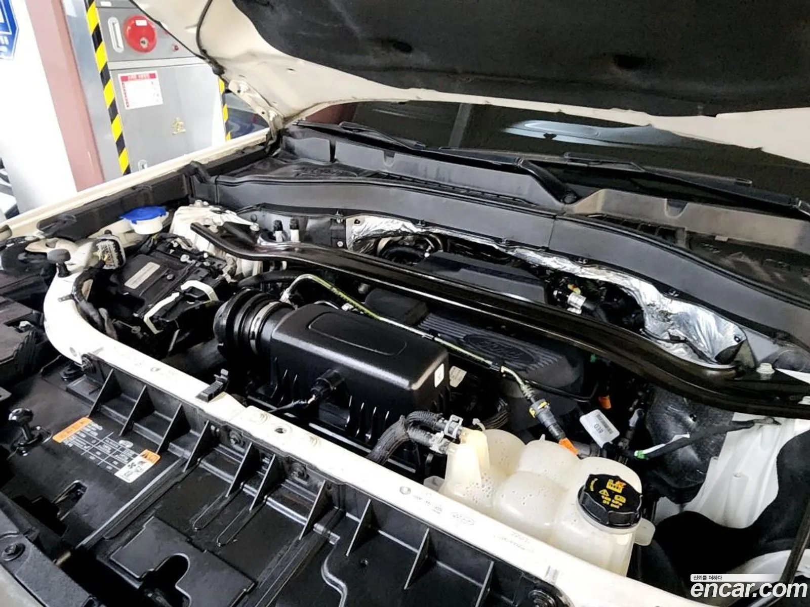 Ford Explorer 6th Gen 2020 — 16