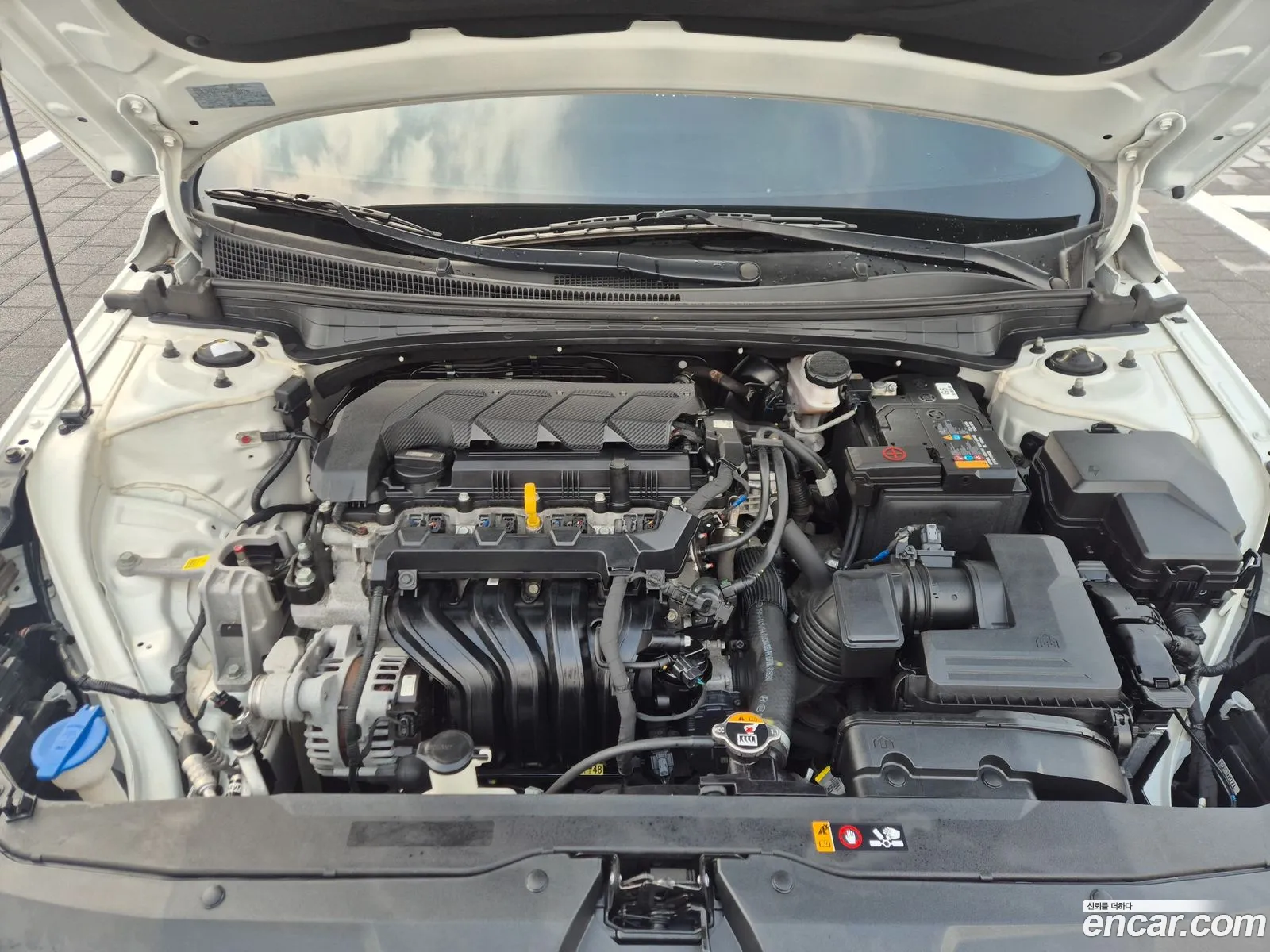 Hyundai Elantra 2022 — 14