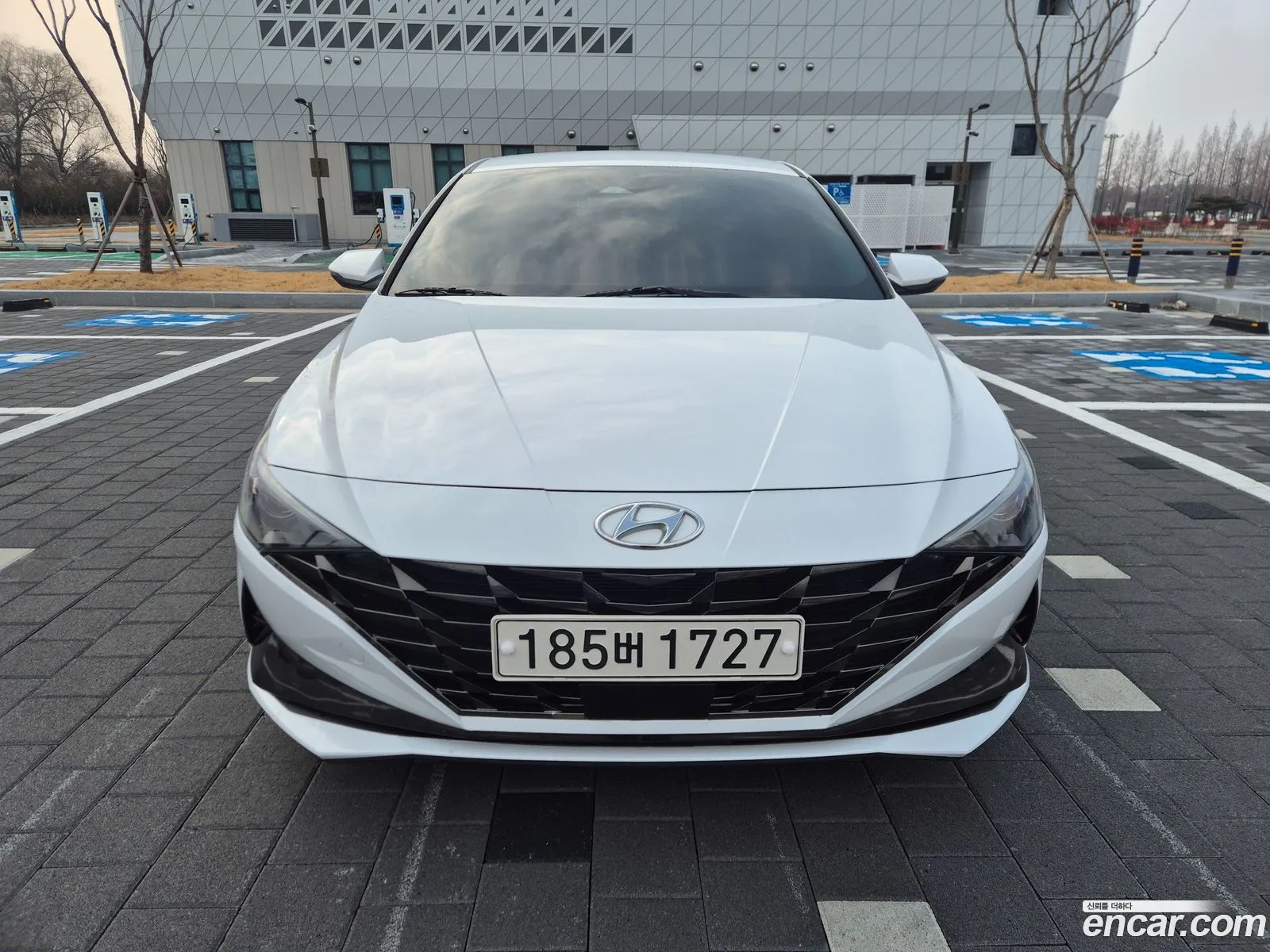 Hyundai Elantra 2022 — 19