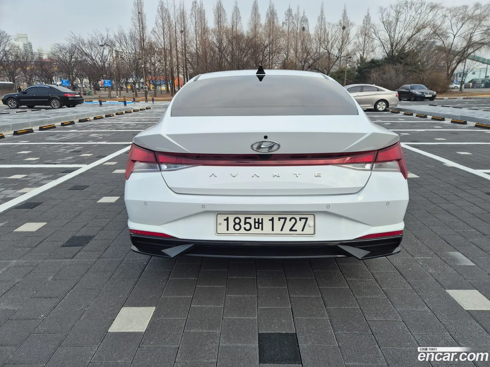 Hyundai Elantra 2022 — 3