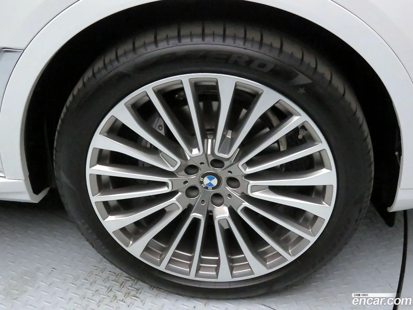 BMW X7 2025 — 9