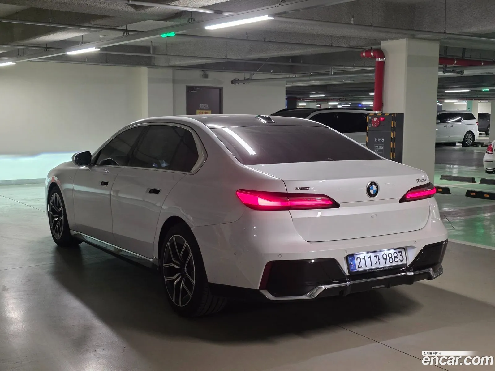 BMW 7 Series 2024 — 9