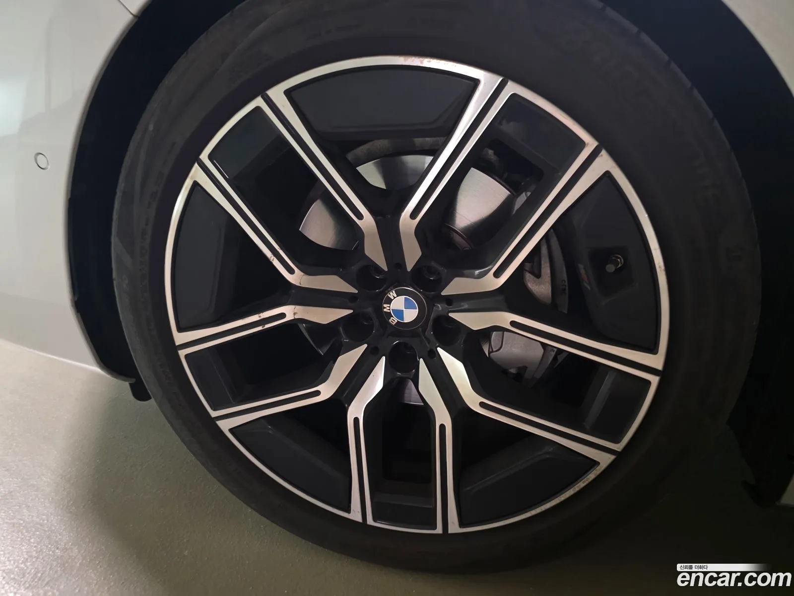 BMW 7 Series 2024 — 10