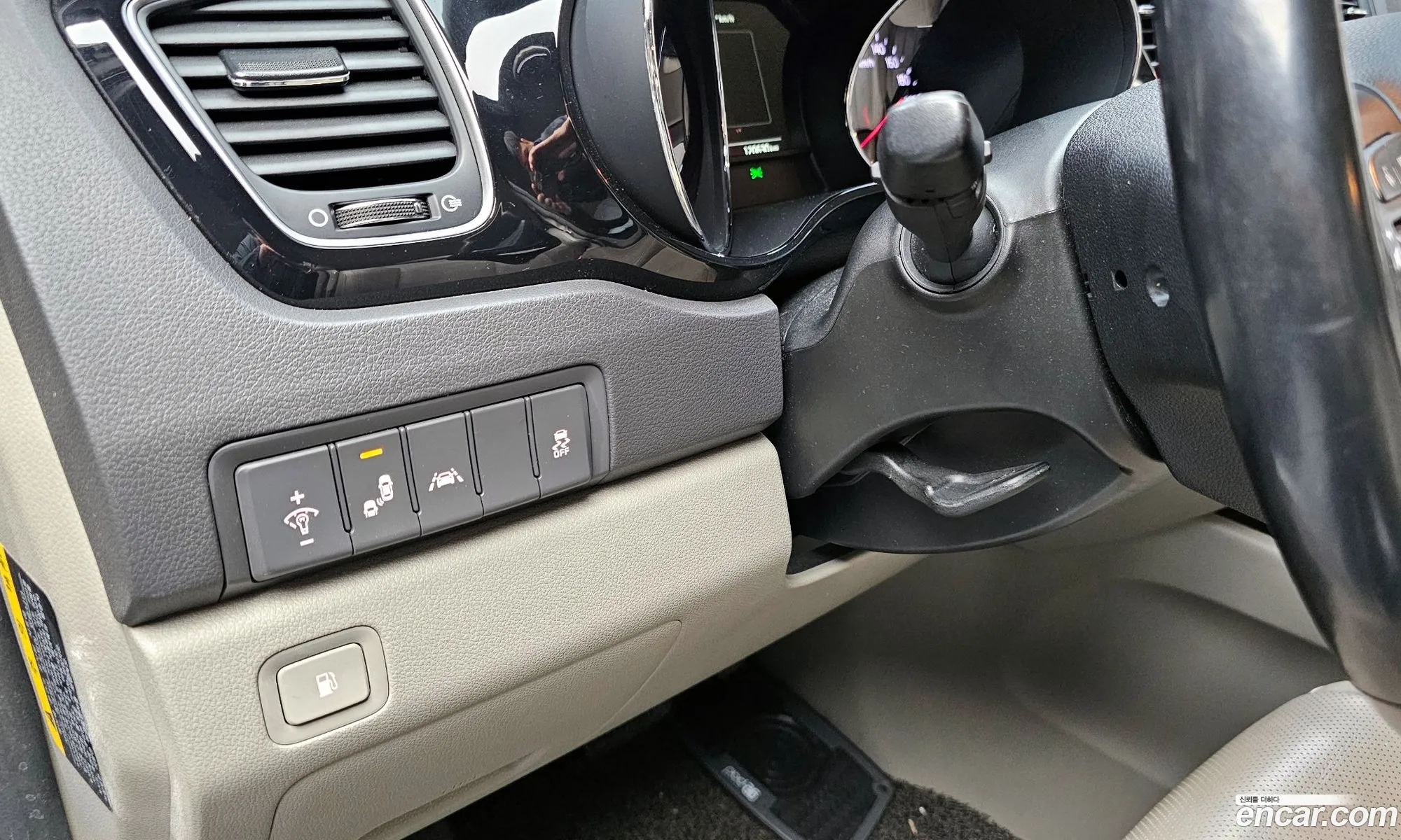 Kia Carnival 2017 KNAMB81ABJS392411 — 20