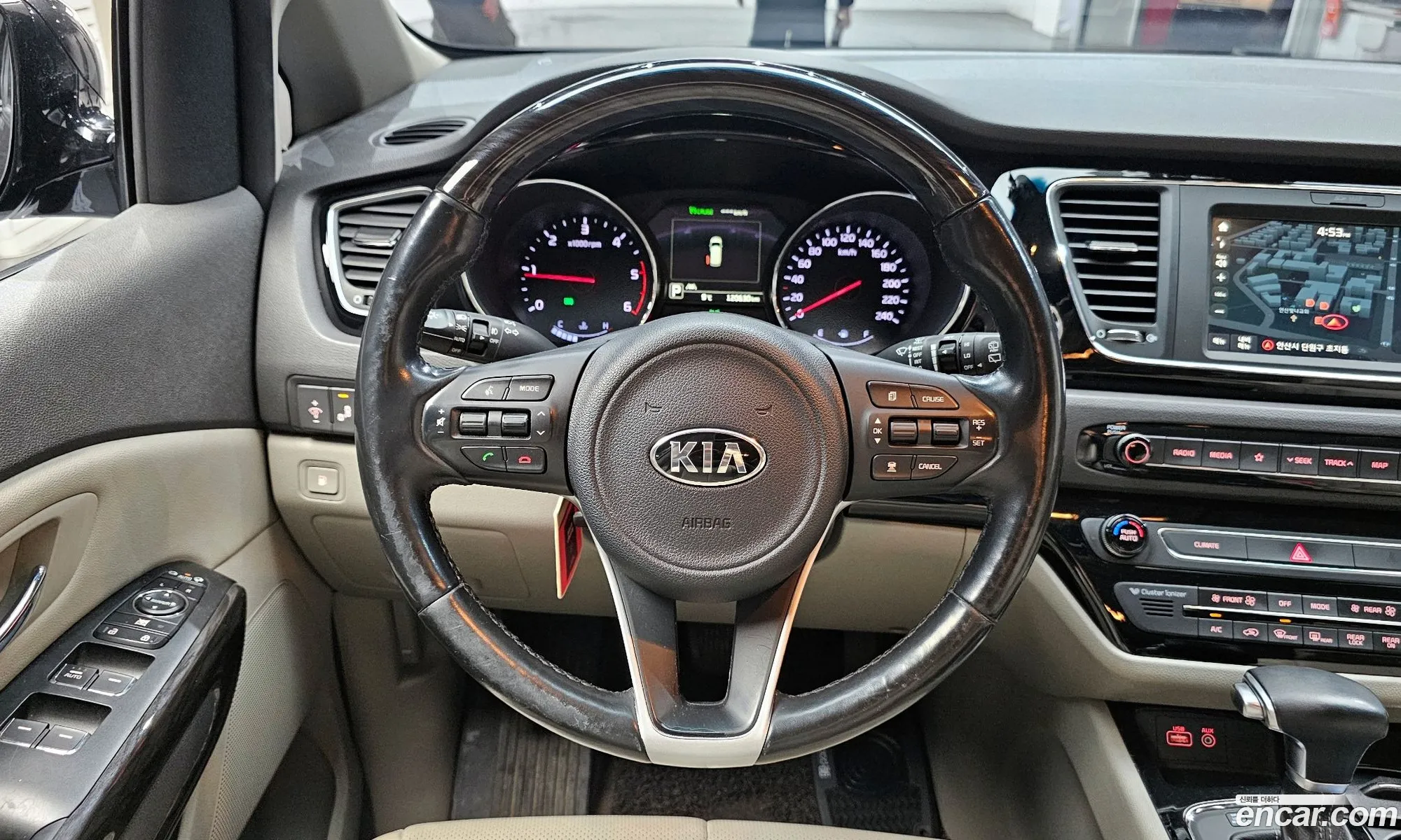 Kia Carnival 2017 KNAMB81ABJS392411 — 15