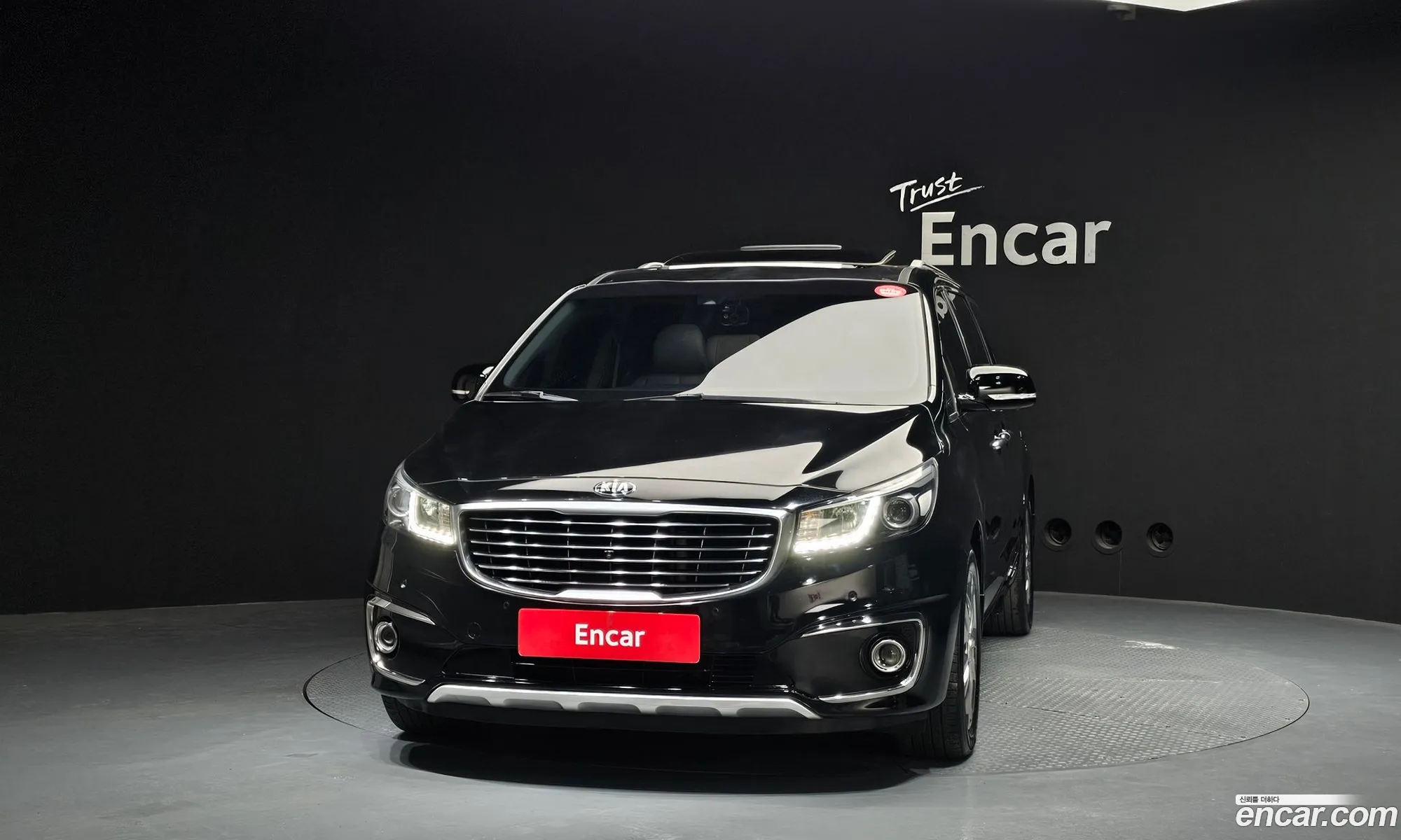 Kia Carnival 2017 KNAMB81ABJS392411 — 3